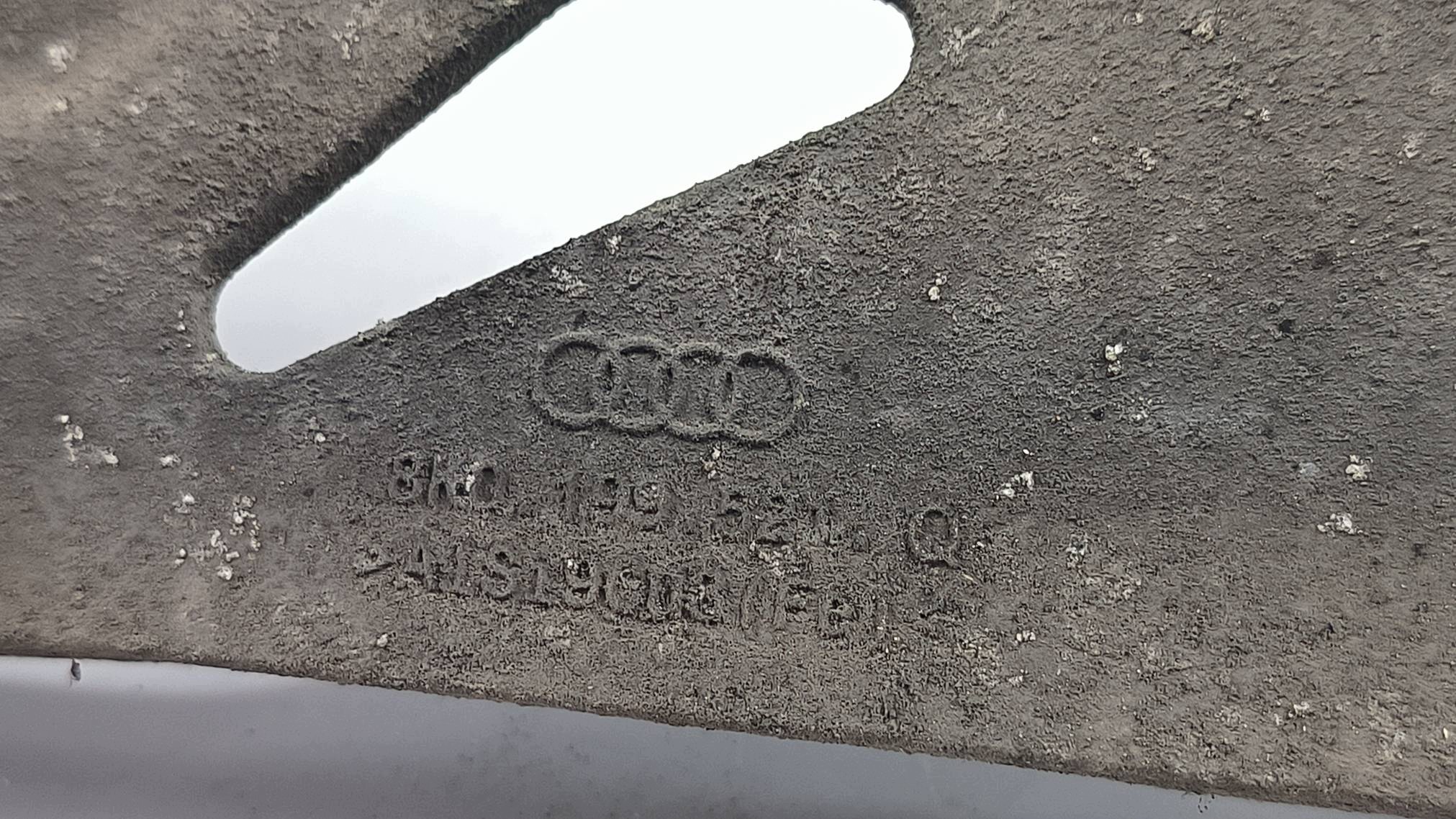 halter 8K01995217Q AUDI A6 C7