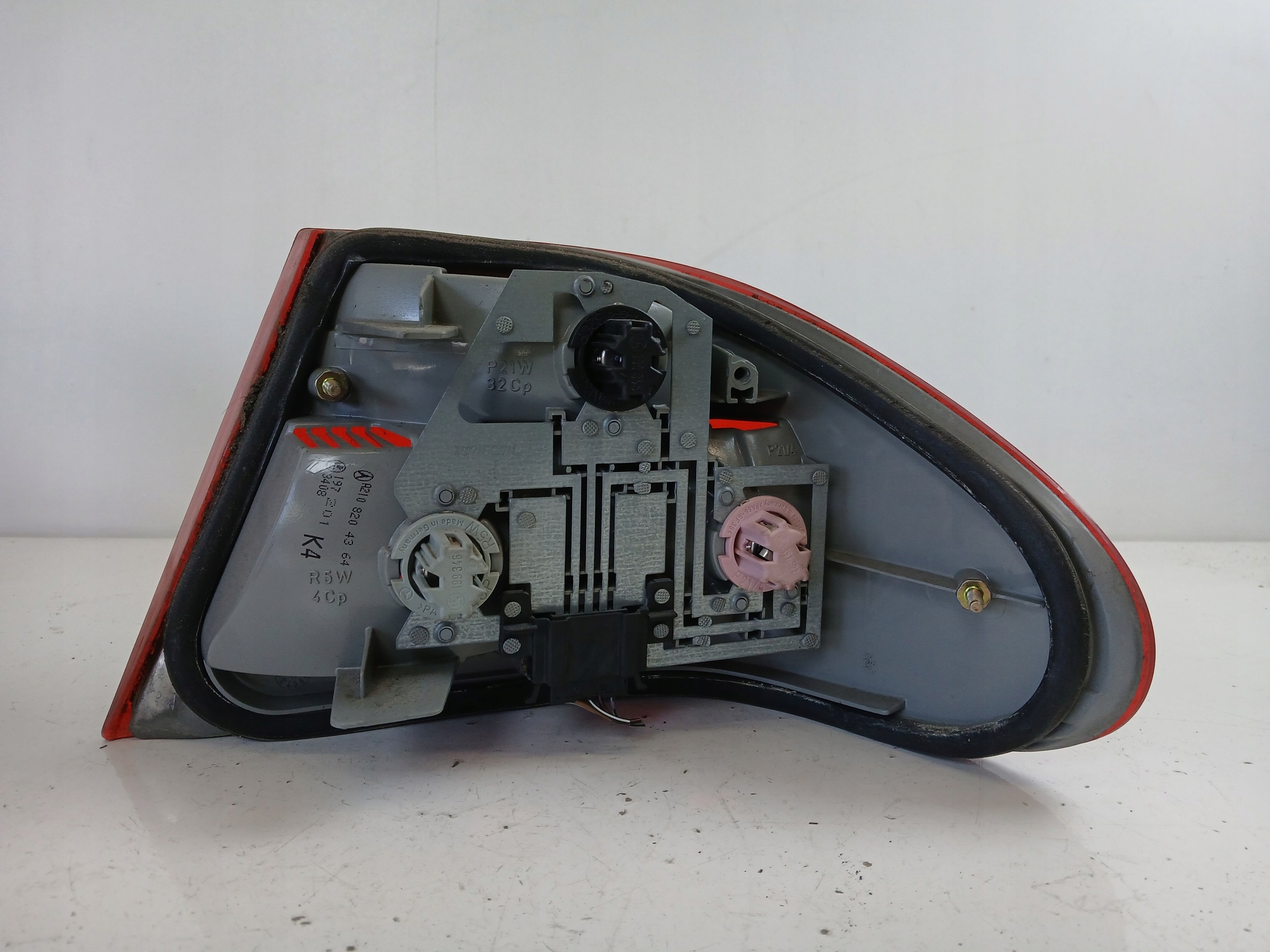 MERCEDES W210 light left rear part A2108204364