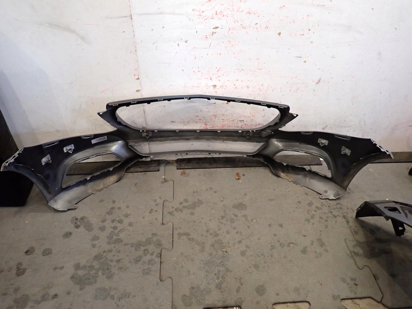 bumper front front MERCEDES C-KLASA W205 2014- A2058850125