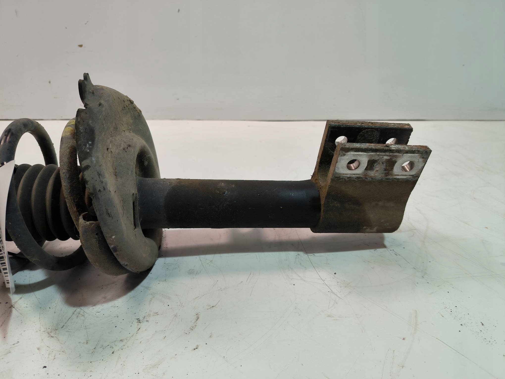 shock absorber left front PEUGEOT 5008 and