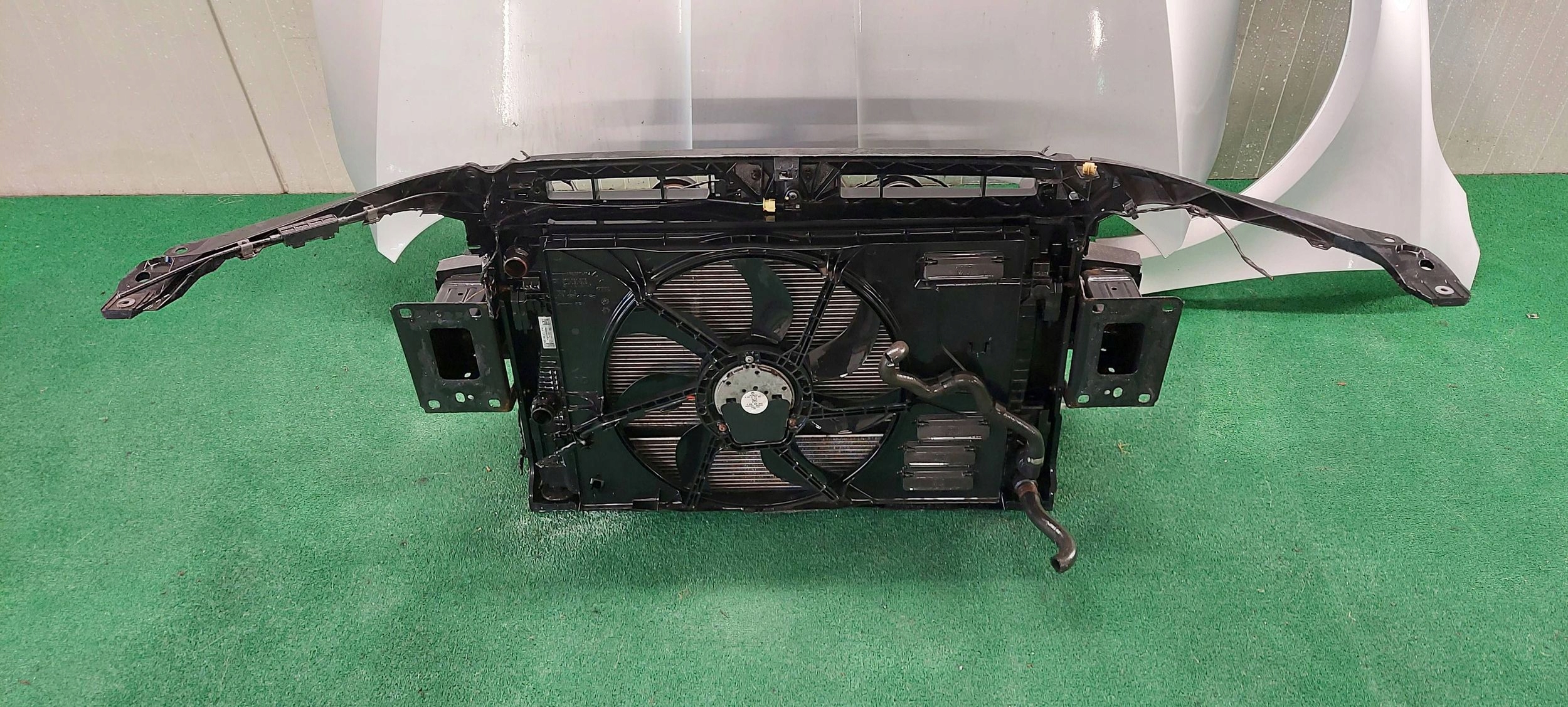 support panel for radiators complete SKODA OCTAVIA III 1.6TDI
