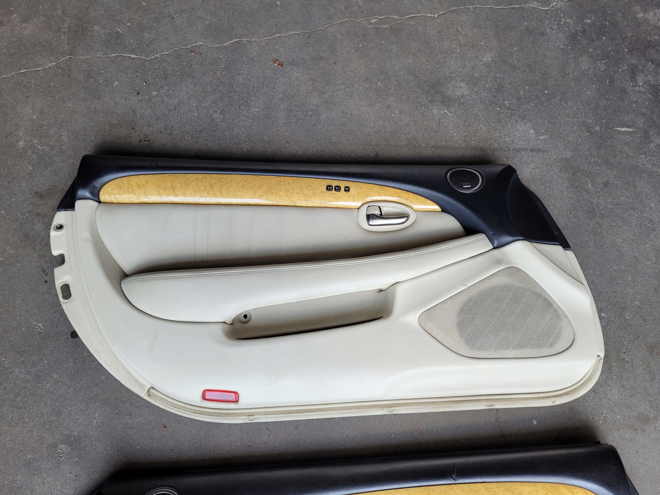 side front right LEXUS SC II SC430