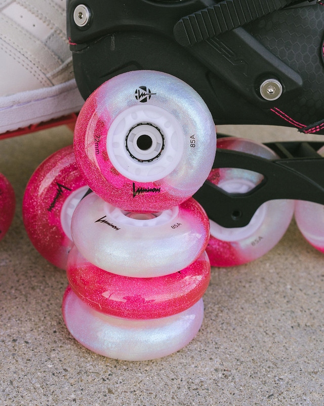 KOŁA ŚWIECĄCE DO ROLEK LUMINOUS COTTON CANDY 80MM BROKAT Przeznaczenie rolki