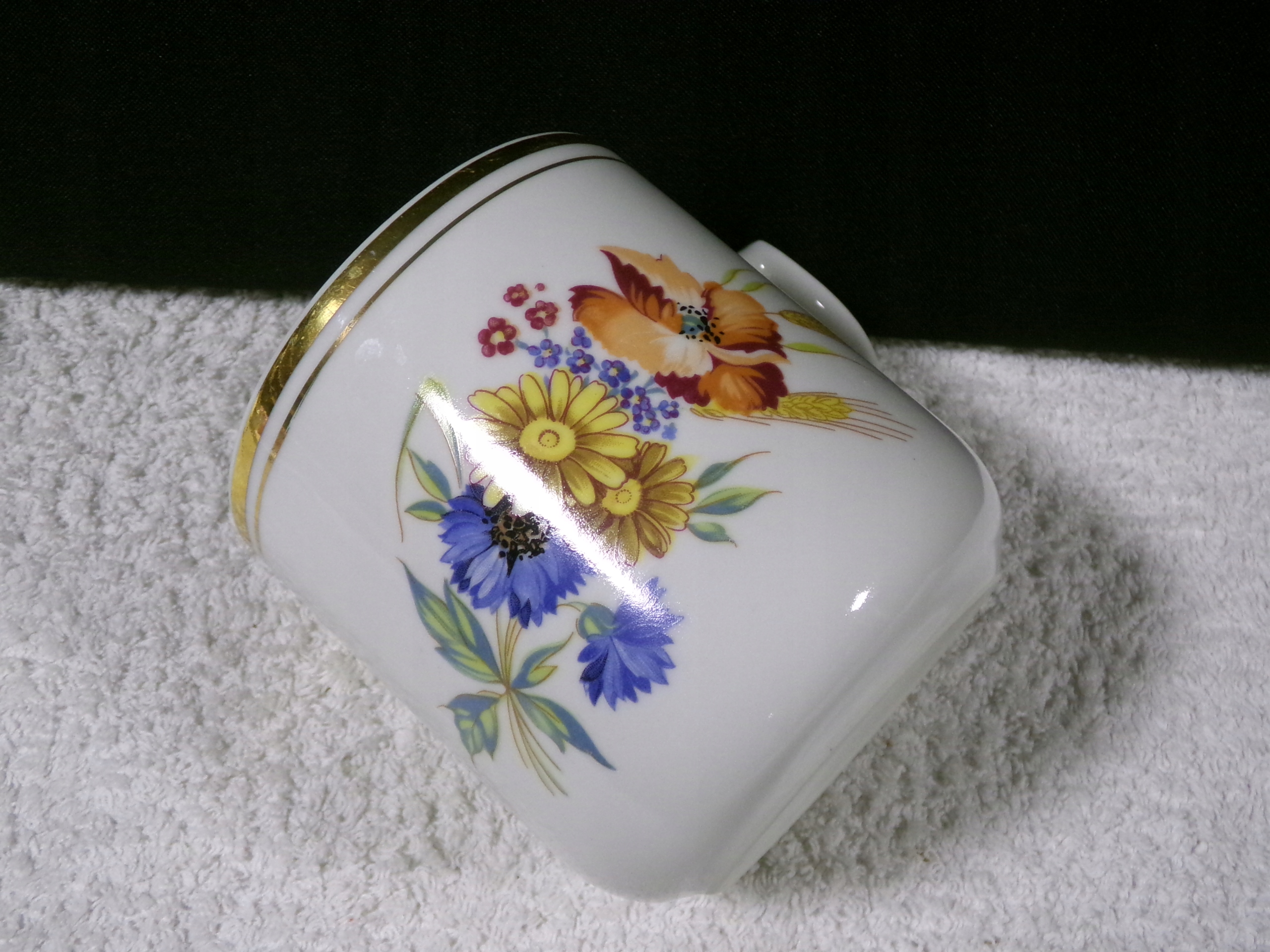 PIĘKNY DUŻY KUBEK-CZECHOSŁOWACJA Z 60-TYCH LAT