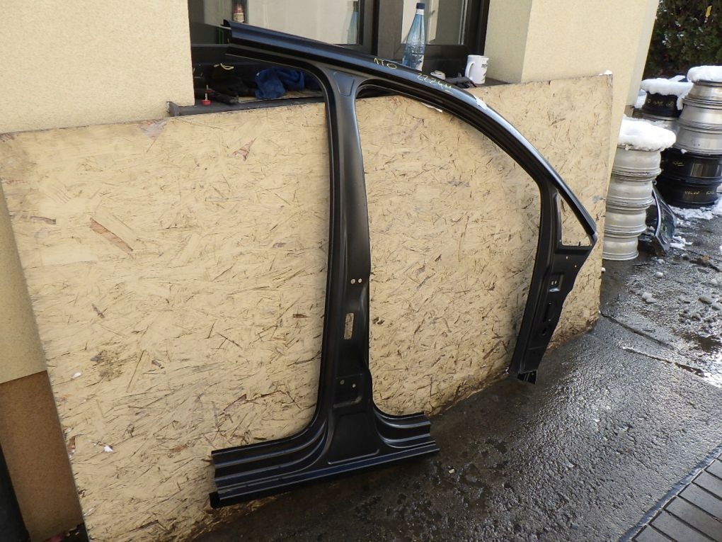 Vw Touran 1T0 10- threshold pillar right