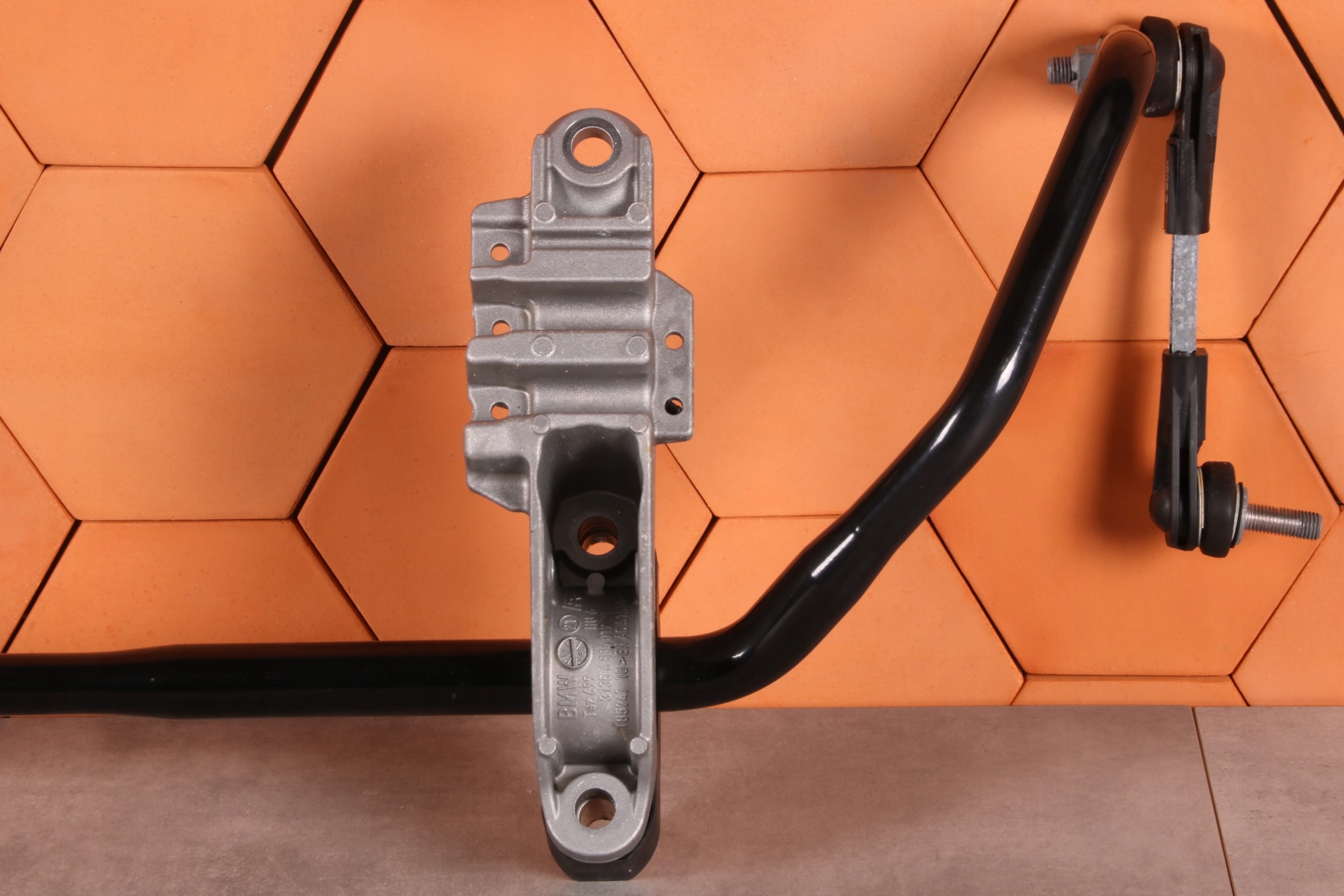 BMW 5' G30 G31 XDRIVE STABILIZATOR front front bar 6873474 28 km !!!