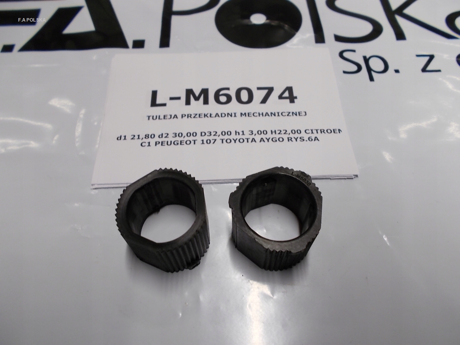 L-M6074 - ВТУЛКА ПРОКОЛ.МОХ. CITROEN C1 PEUGEOT 107 AYGO
