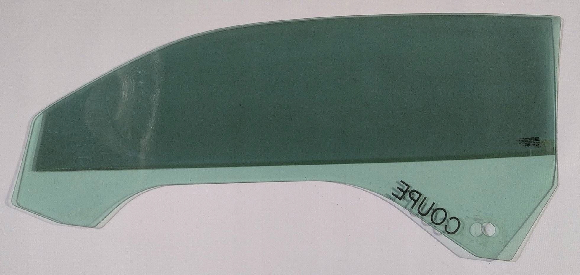 window side right front door of the passenger Camaro 2009 - 2015