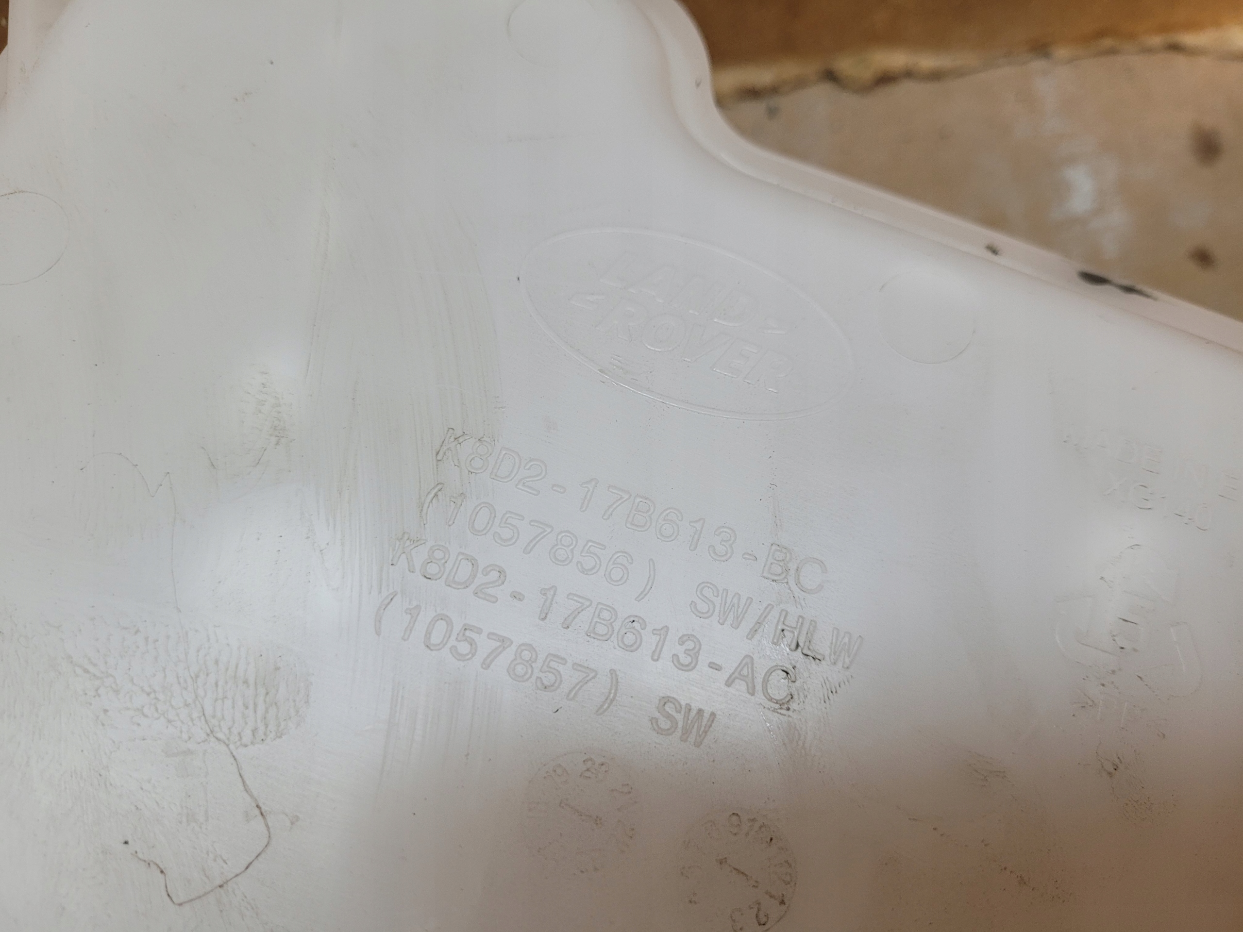 бачок омывателя RANGE ROVER L551 Evoque II