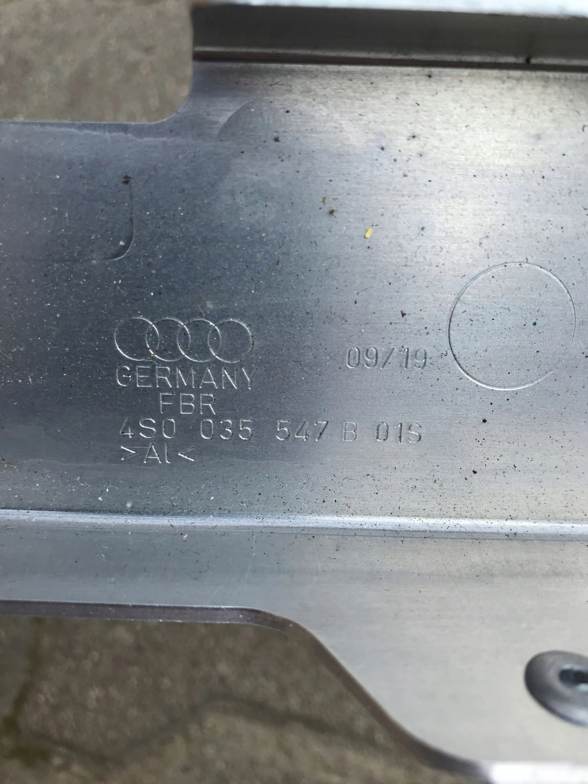 AUDI R8 4S plus bracket holder STEROWNIKOW 4S0035547B