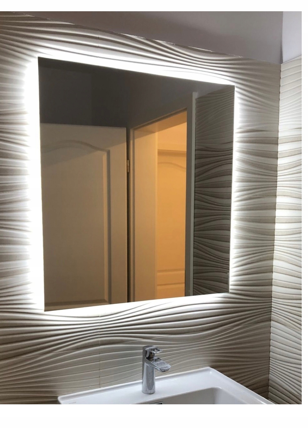 Kúpeľňové Zrkadlo 90x90 cm Led Osvetlené Kúpeľňové Štvorcové Zrkadlo