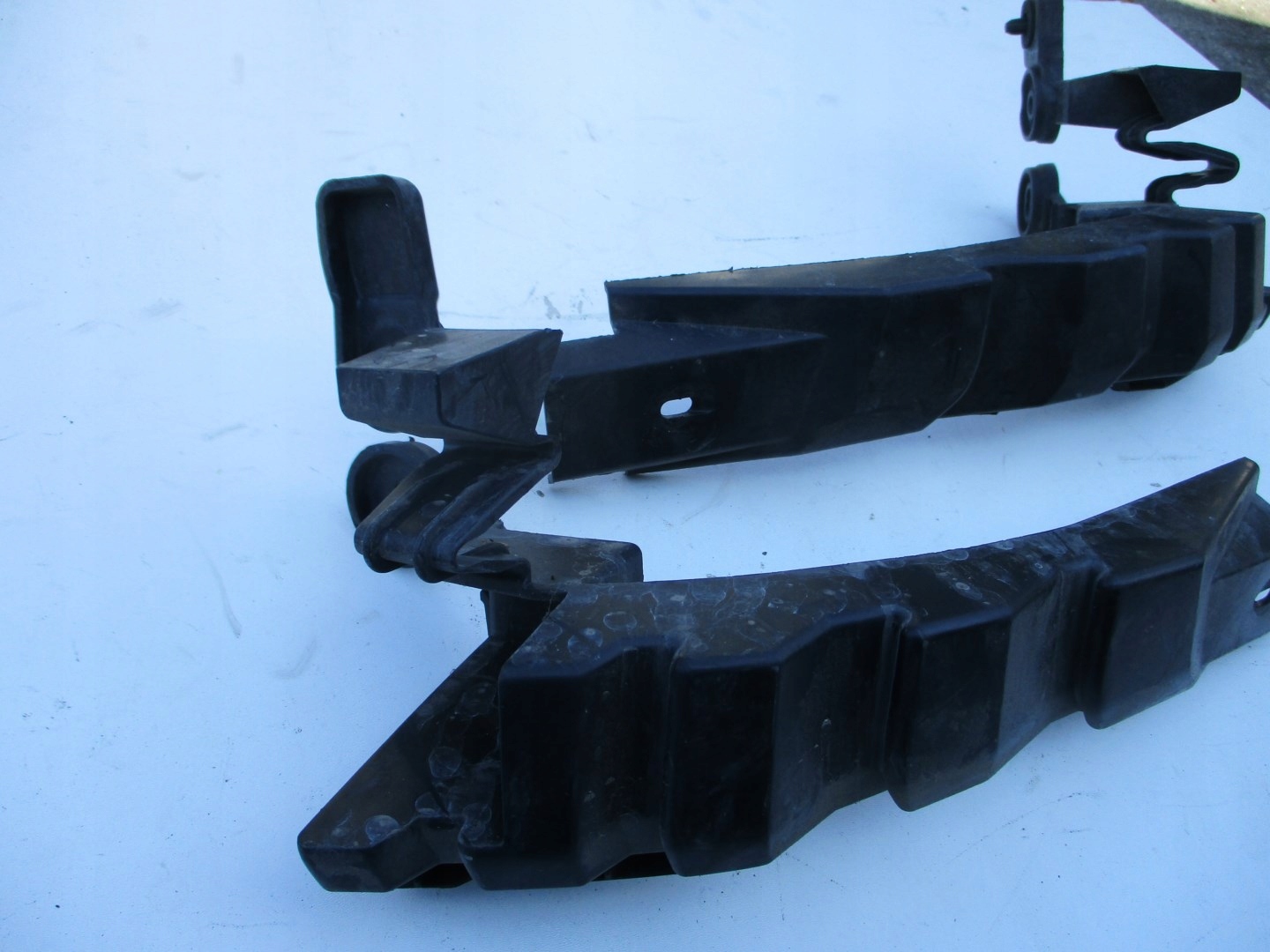 bumper bracket JAGUAR F PACE HK83-17A882-A