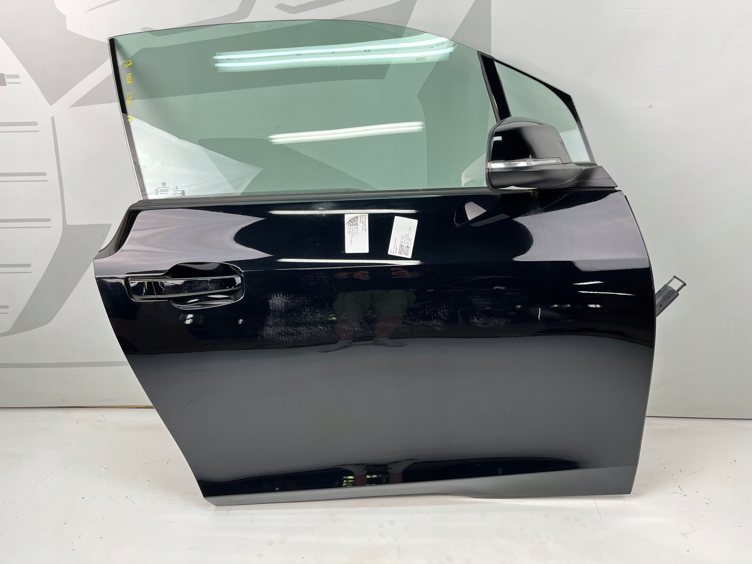 DRZWI PRAWE PRZEDNIE BMW I3 C2W