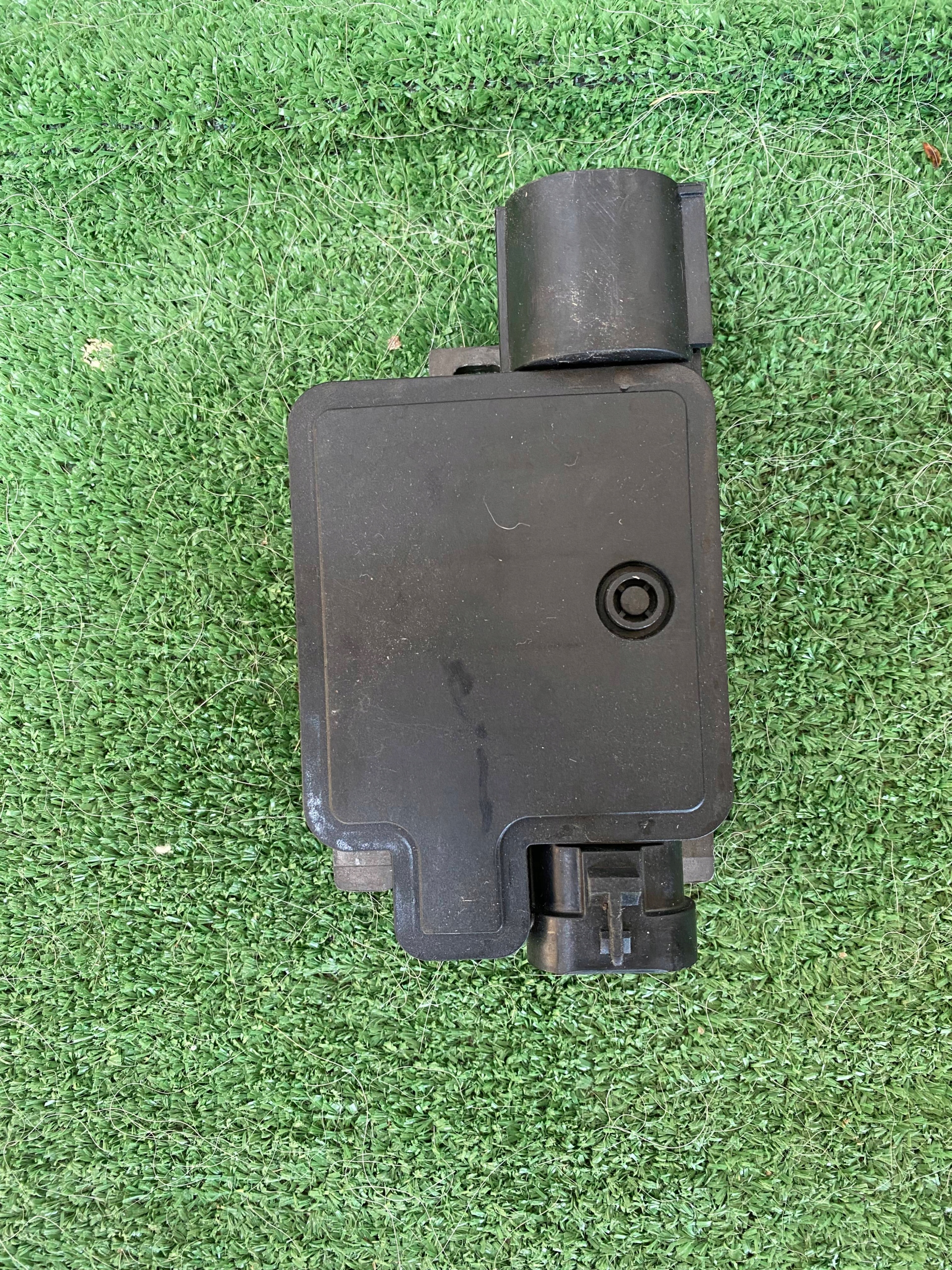 JAGUAR F-PACE MODUŁ STEROWNIK WENTYLATORA Numer katalogowy części 940013004