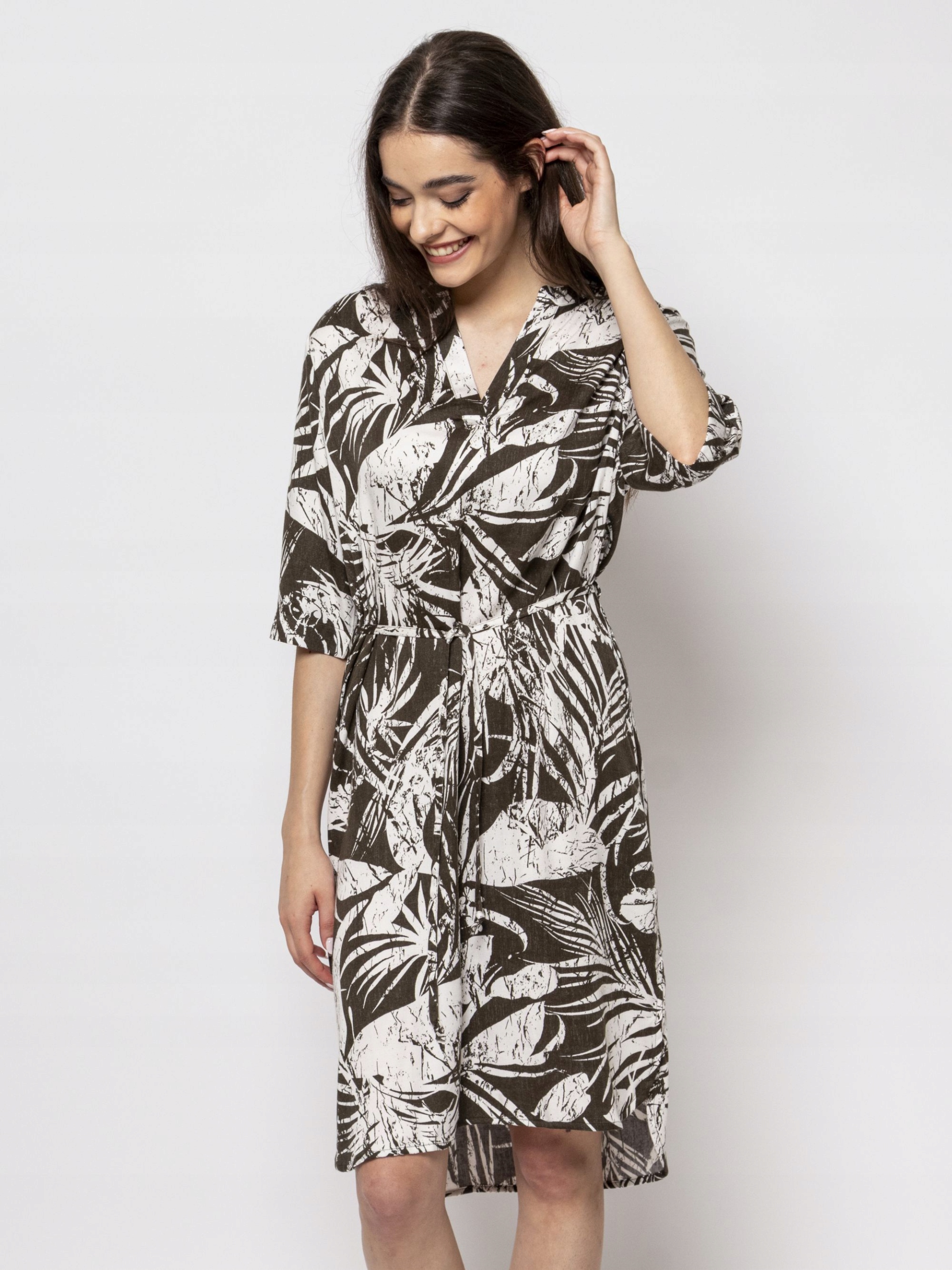 Heavy Tools Letní Šaty Jednoduchý Střih Vetlara Palms Hnědá S