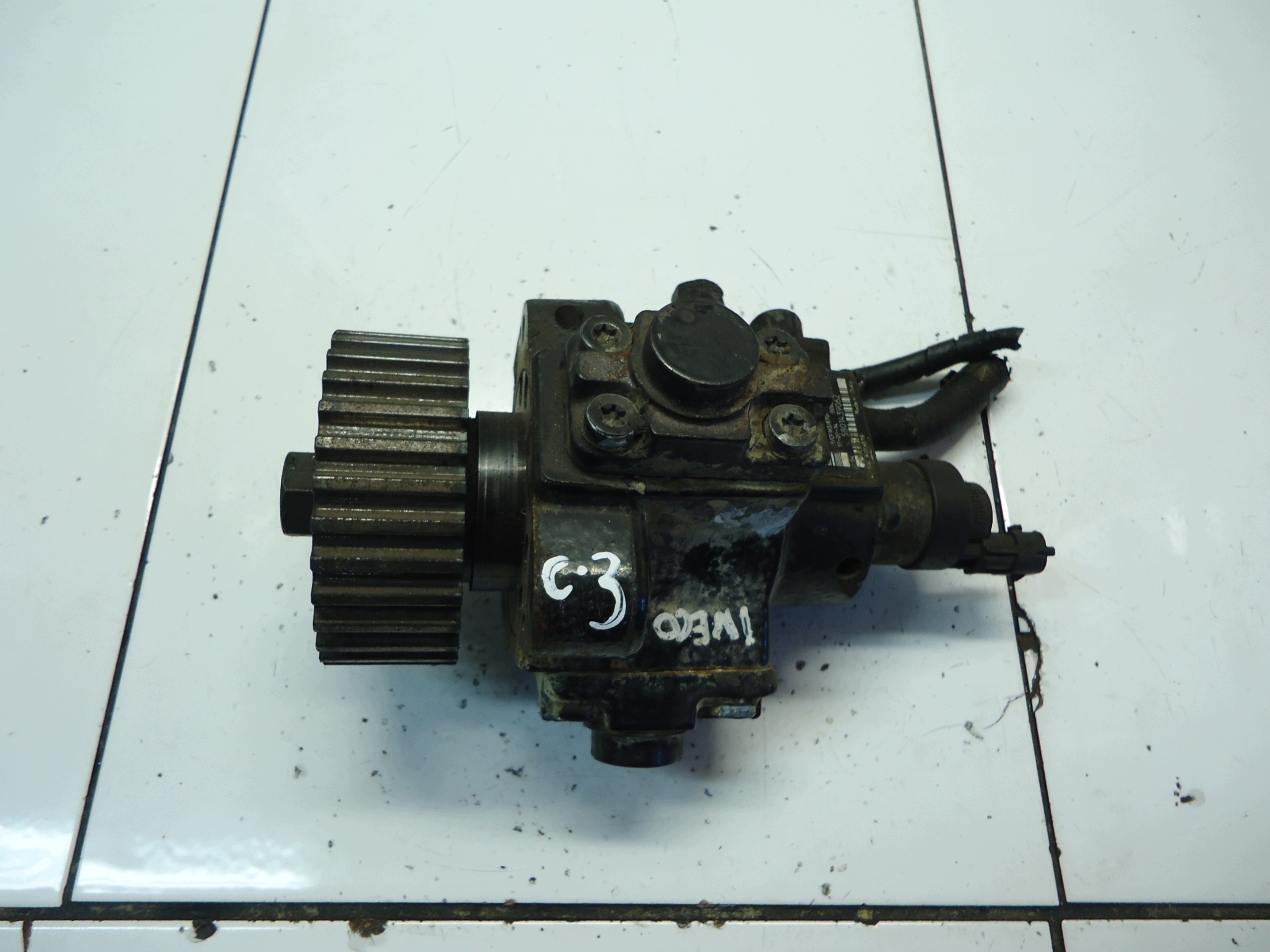 IVECO DAILY 2.3 HPI einspritzpumpe 0445010320