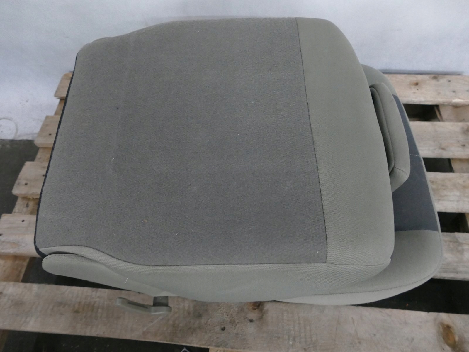 renault SCENIC II кресло задний правый 2