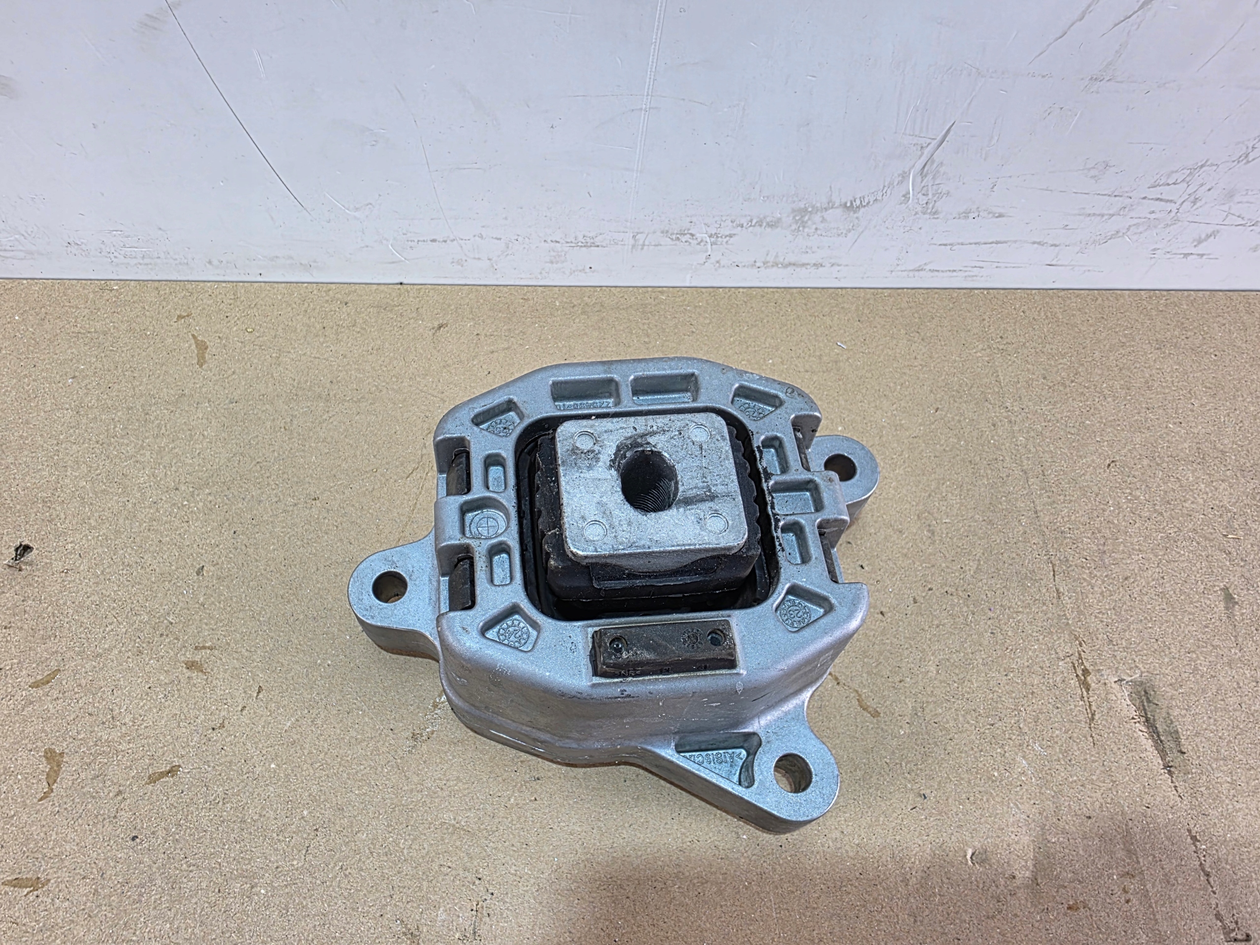 engine mount right BMW X1 U11 9894730