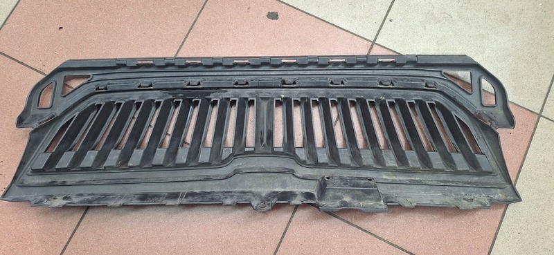 grille radiateur SKODA CITIGO 1ST853653B