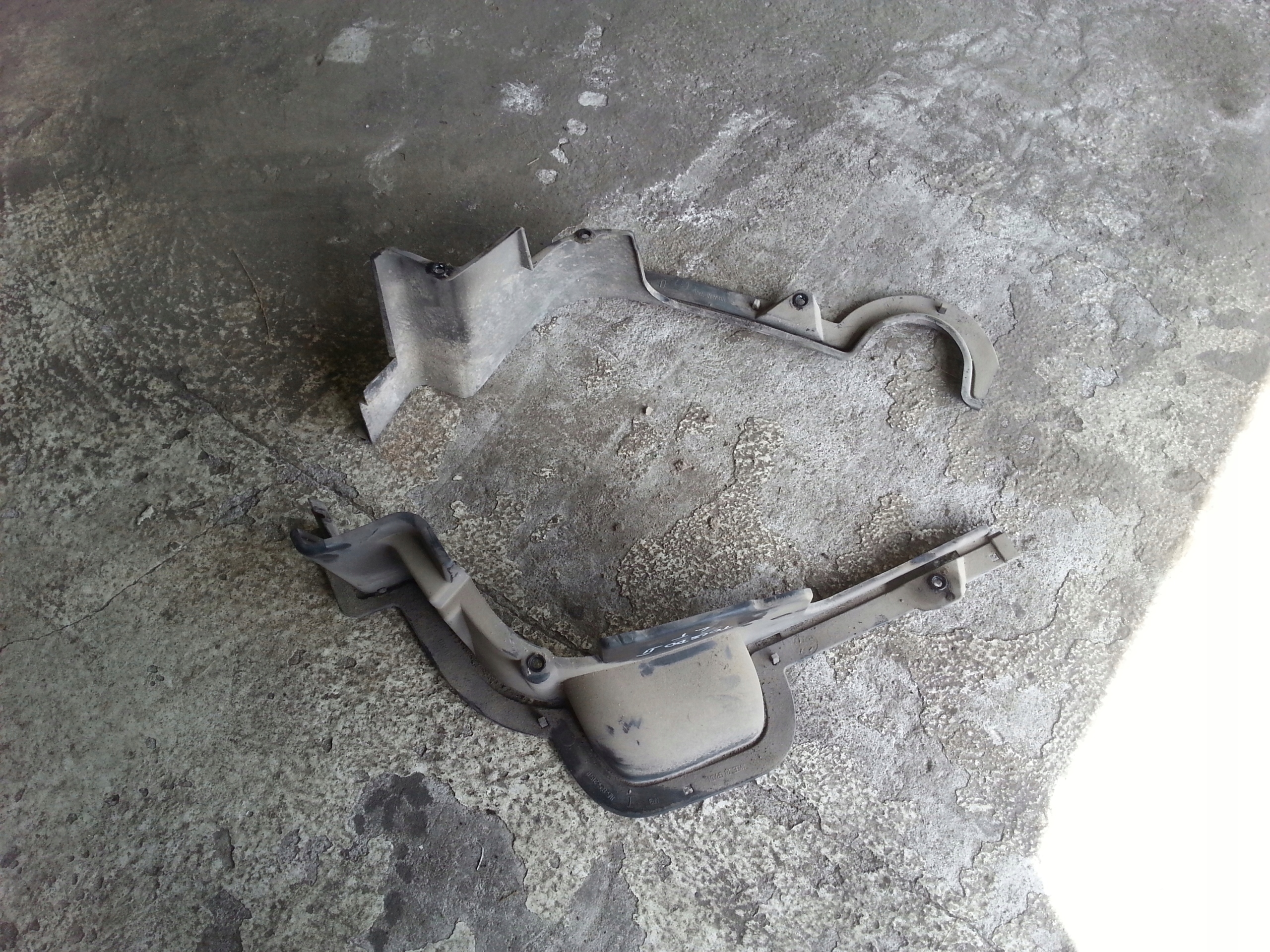 TOLEDO II - OSLONA ZDERZAKA TYL LEWA 1M5825215B