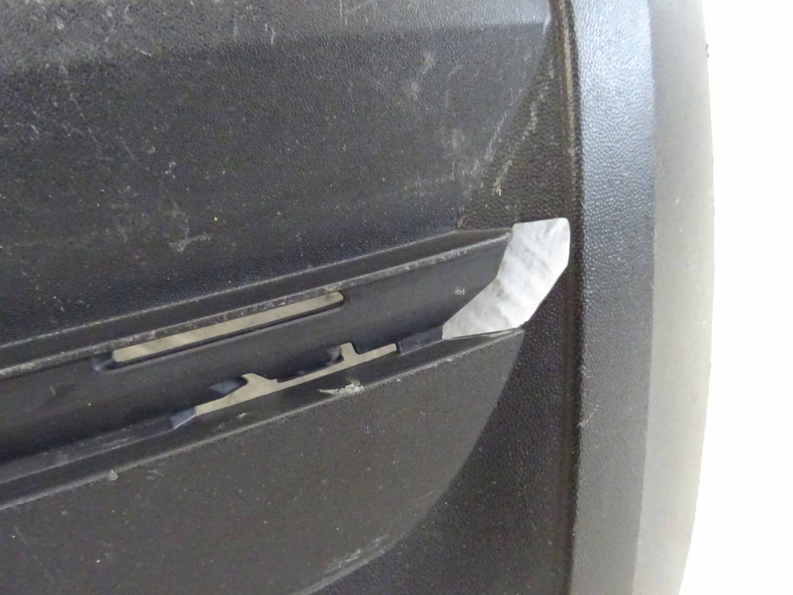 grid of a bumper front front right VW T6 LIFT 7LA807490