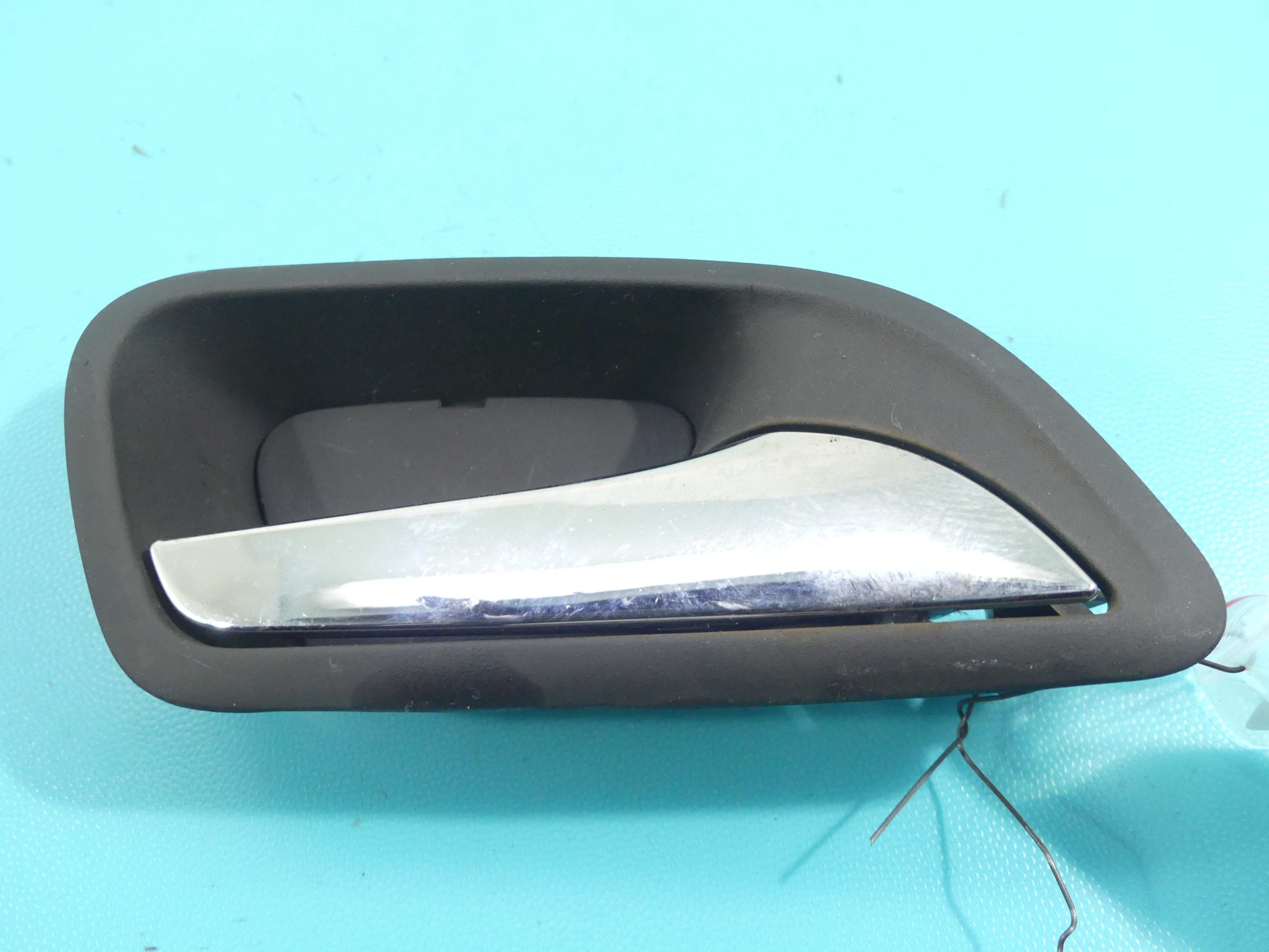 96845904 - ВНУТРЕННЯЯ РУЧКА ЗАДНЯЯ ПРАВАЯ CHEVROLET CRUZE И 11R