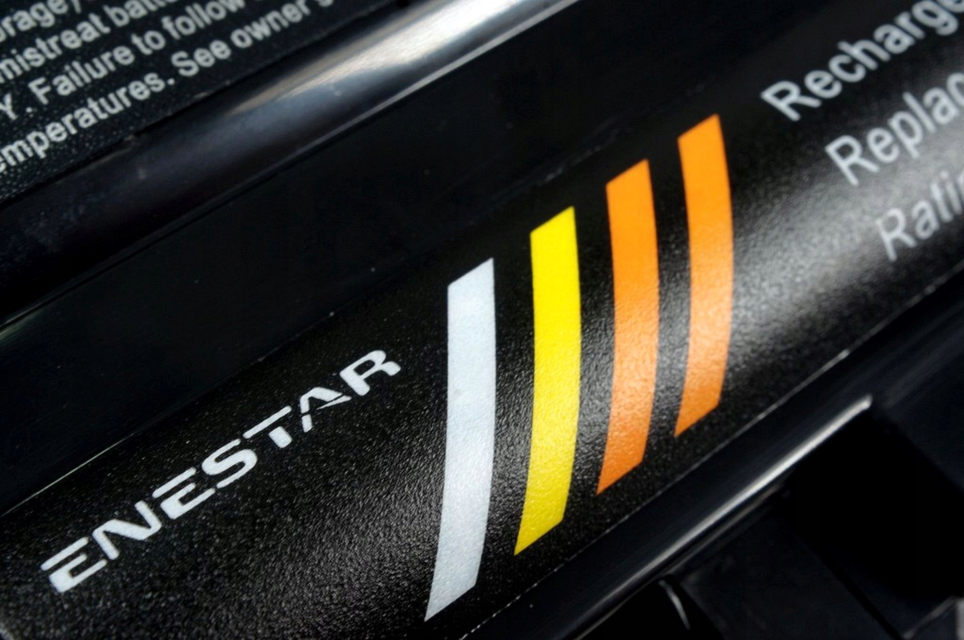 Enestar baterie pro Dell Vostro 3750 3650 3555