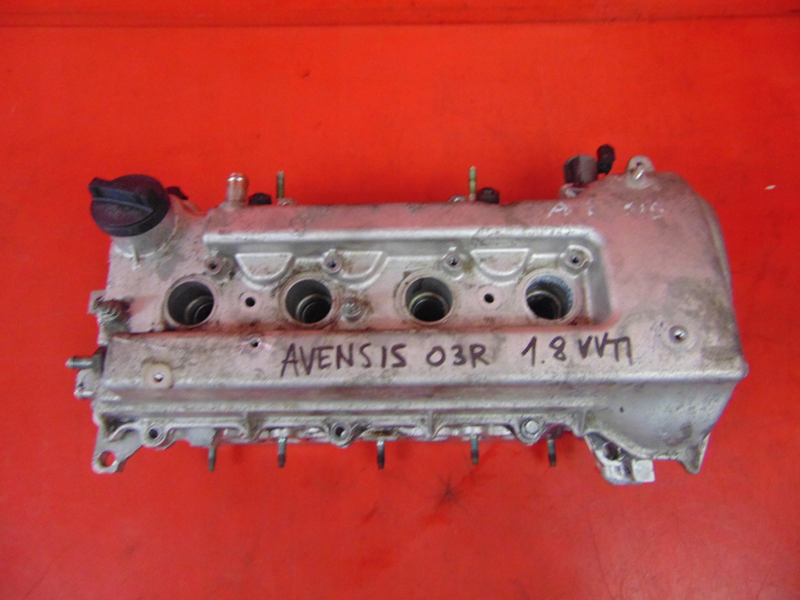 TOYOTA AVENSIS T25 1.8 VVTI GŁOWICA WAŁKI POKRYWA