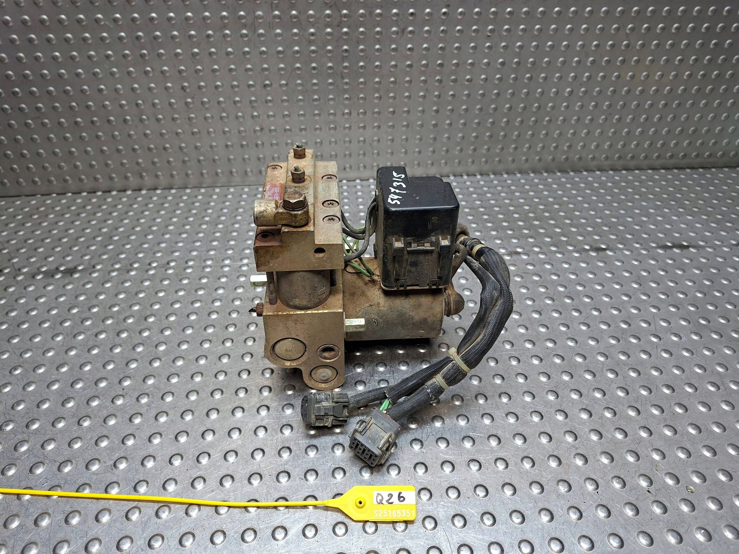 pump control unit ABS ISUZU TROOPER OPEL MONTEREY 92- 894374-855