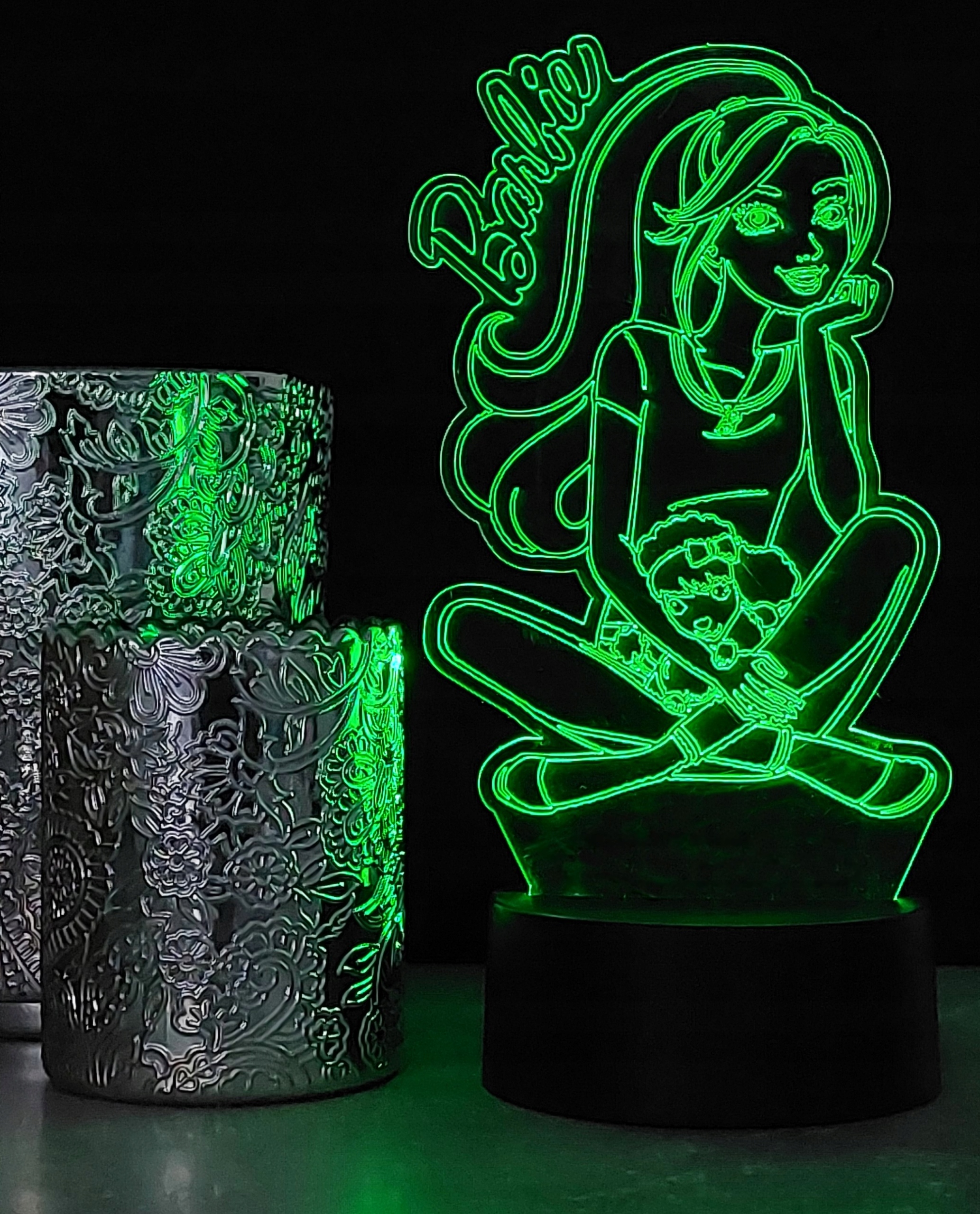 LAMPKA NOCNA BARBIE 3D LED RGB PILOT NA PREZENT Marka Ledroom