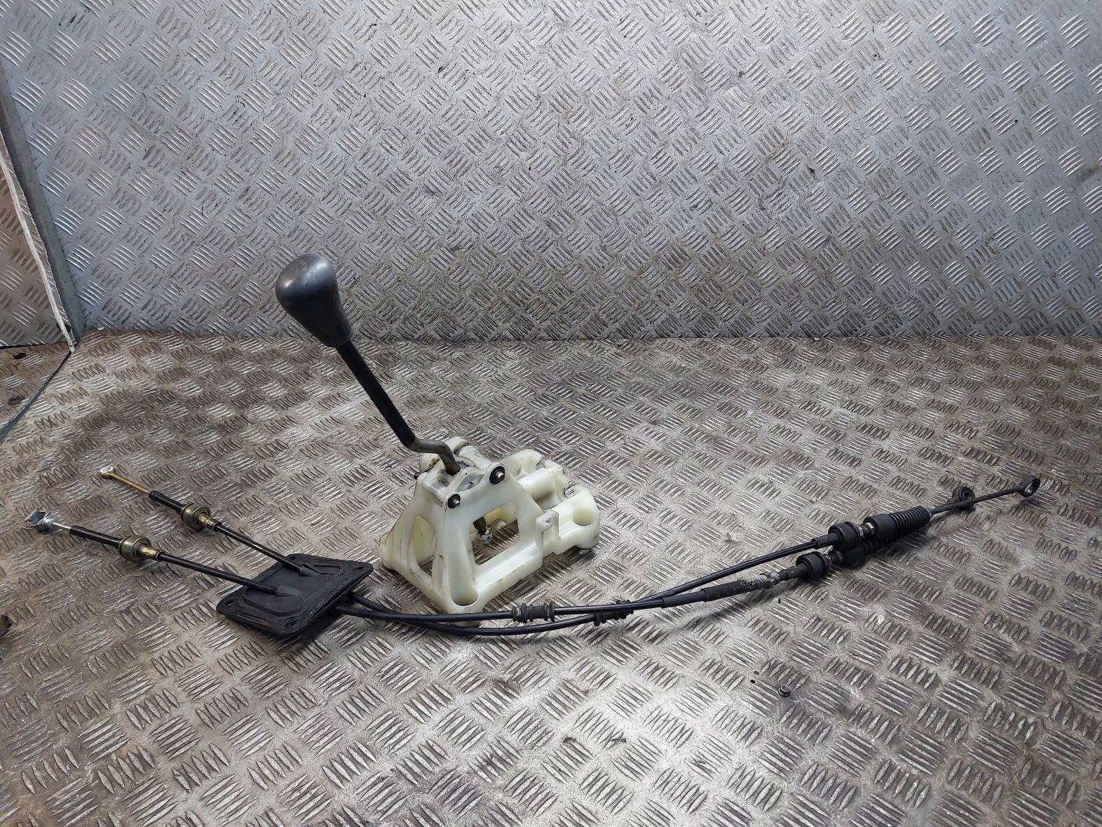 LEWAREK ZMIANY BIEGÓW + LINKI TOYOTA PREVIA II 2.0 D4D