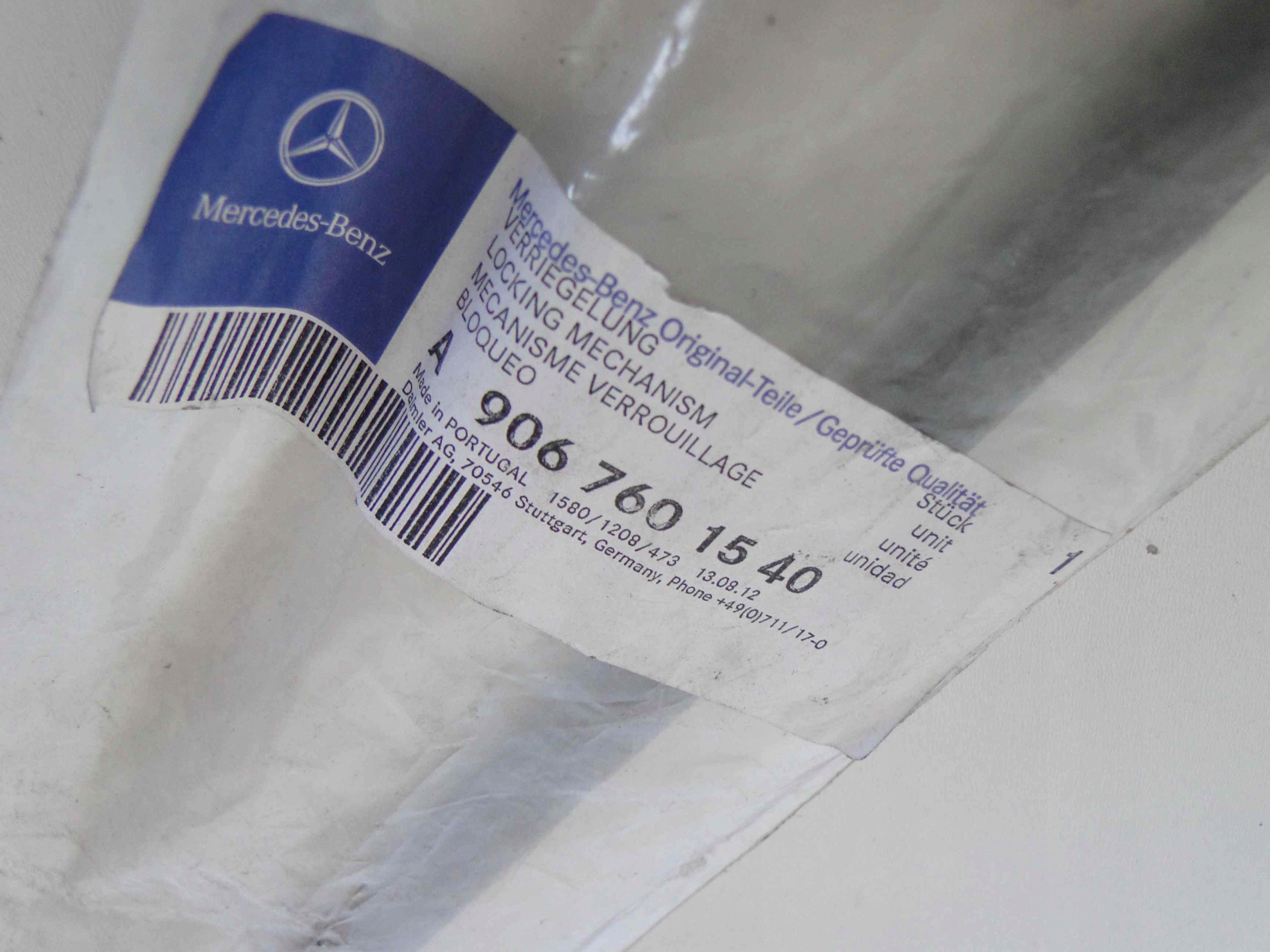 MERCEDES SPRINTER 906 LINKA CIĘGNO ZAMKA DRZWI TYŁ Producent części Mercedes-Benz OE