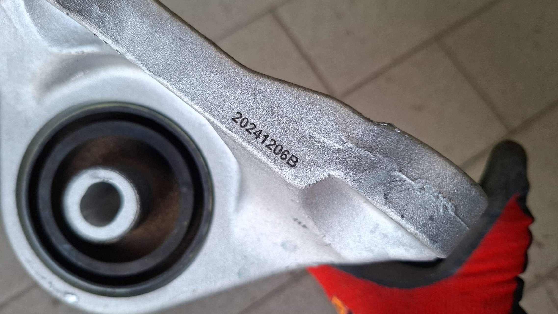 stütze motorlager Alpine A390 20241206B