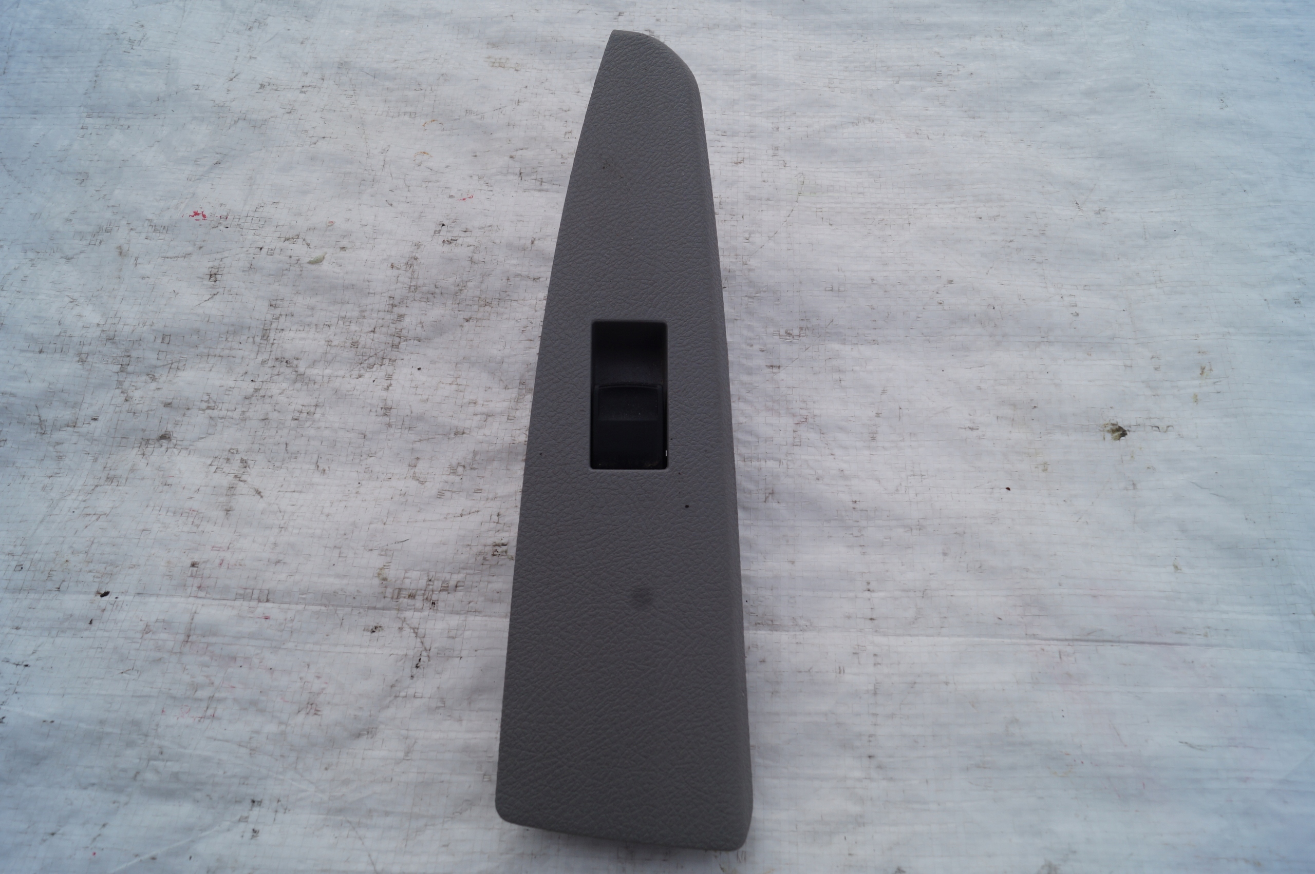 window control switch rear part left TOYOTA HIGHLANDER II 2 2010-2013 74272-0E030
