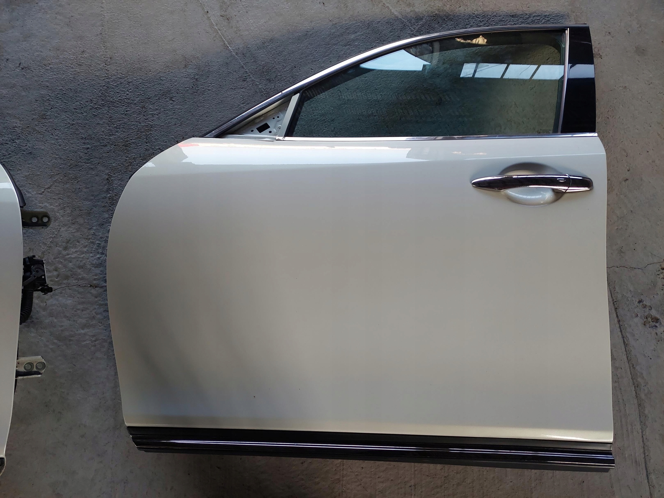 door left front complete front left INFINITI FX II QX70 QAA