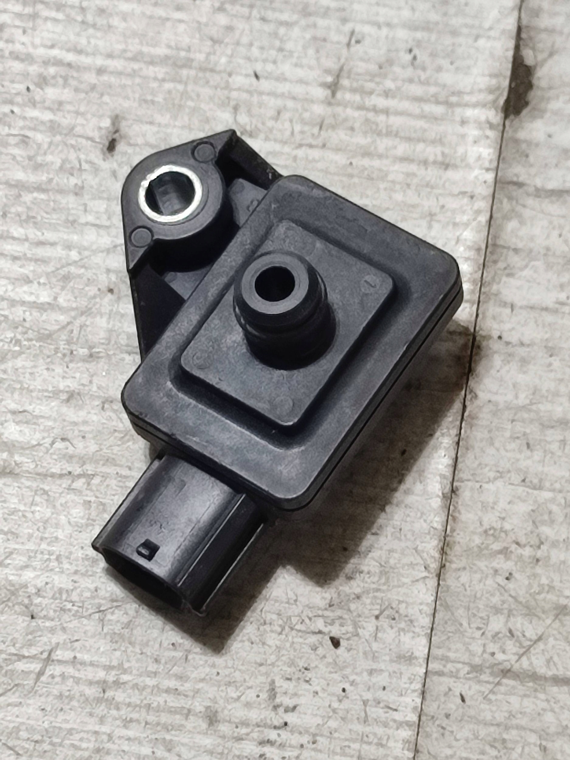 Lexus RC 2019 Crashsensor Drucksensor Airbag