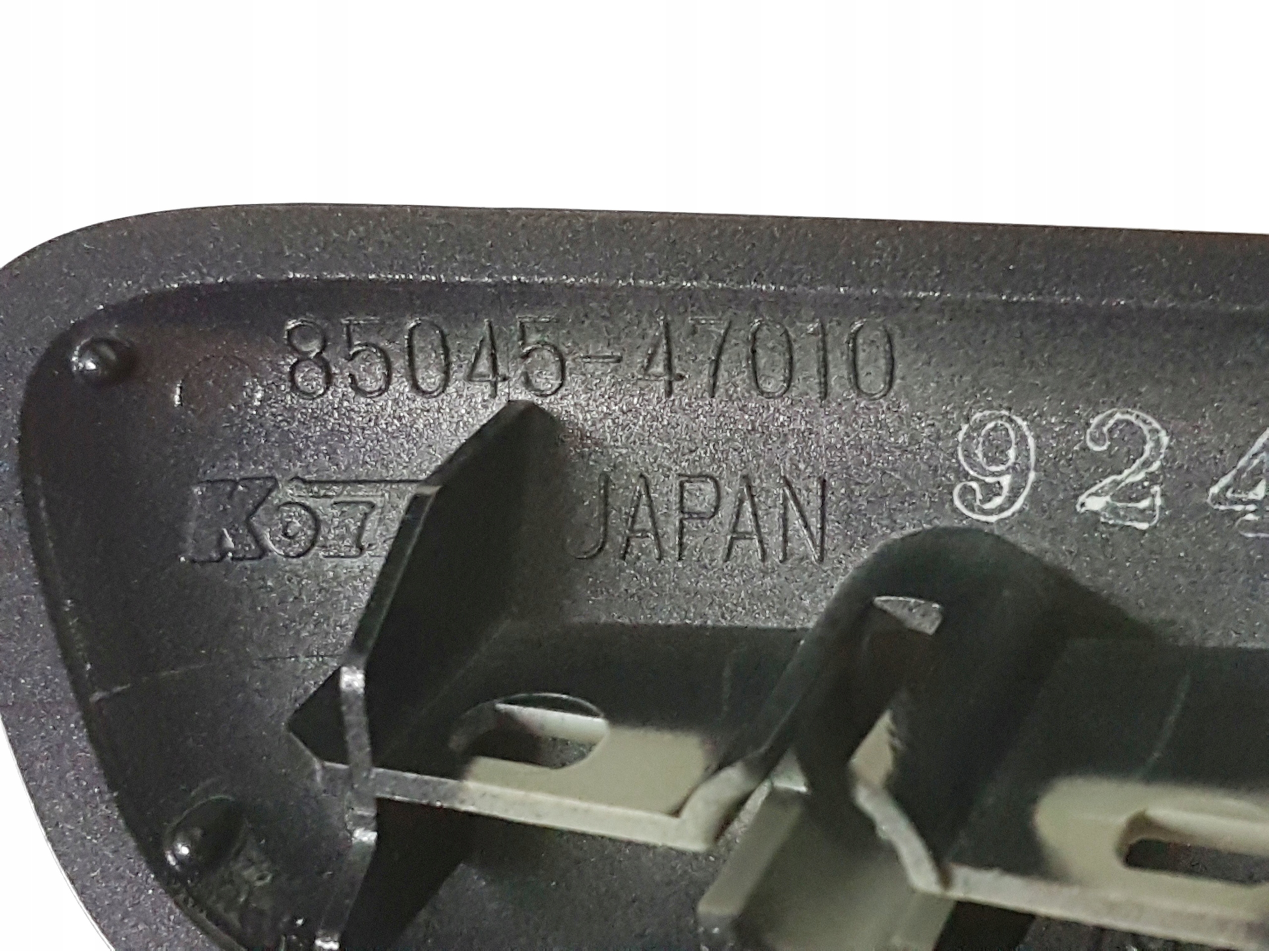 PRIUS 09 12 ZASLEPKA DYSZA SPRYSKIWACZ LAMPA 8V1 Installation side front left