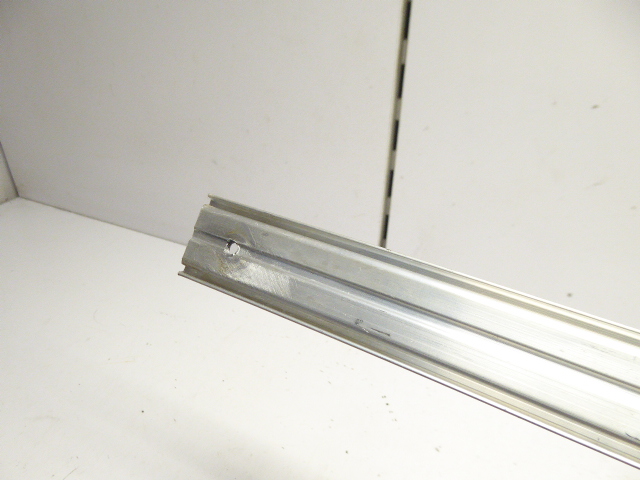 ESPACE IV PROWADNICA MOCOWANIE SZYBY TYŁ LEWE Producent części Renault OE