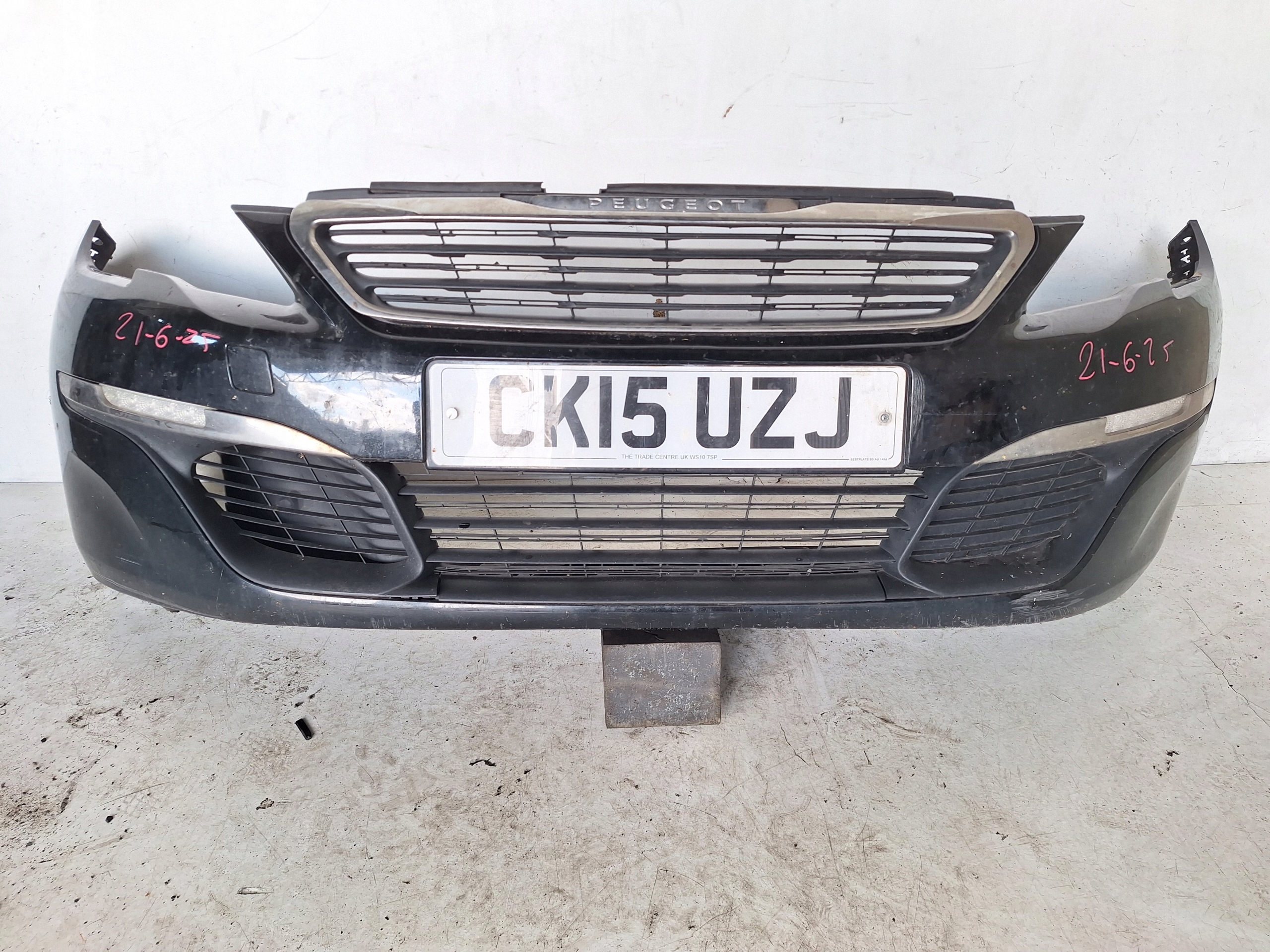 PEUGEOT 308 T9 13-17 bumper + LED