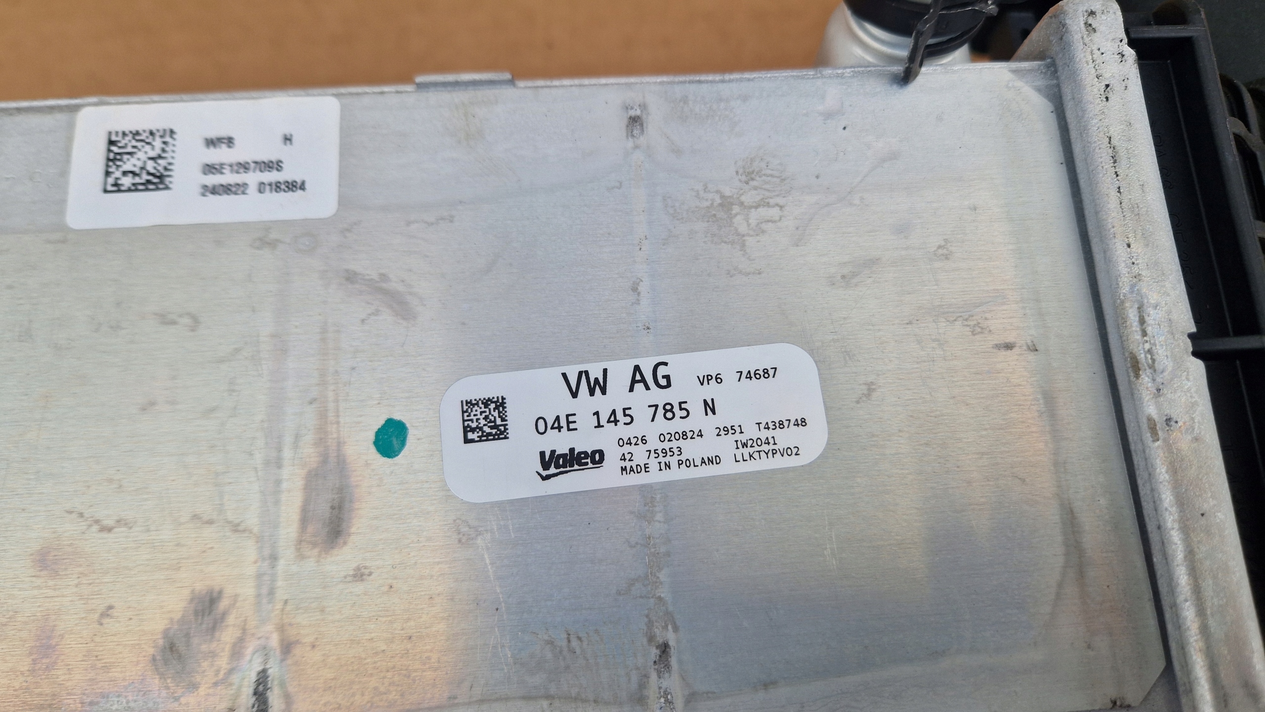 radiator intercooler 04E145785N VW SKODA IDEAL