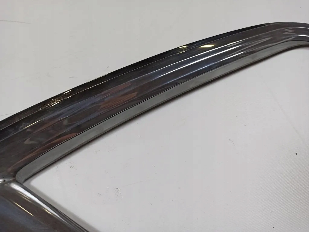 frame windows chrom right rear part Mercedes SLC C107 R107