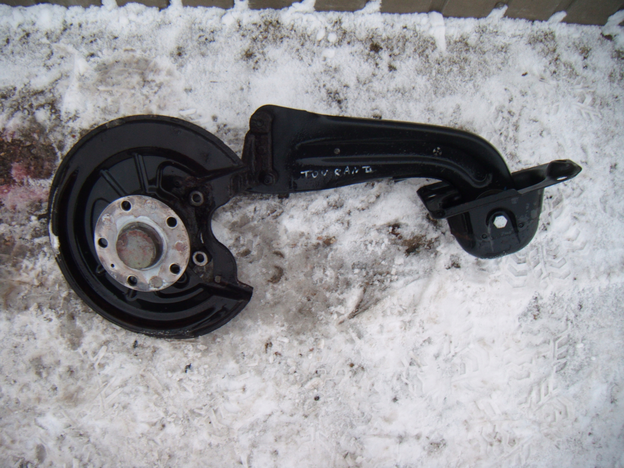 VW TOURAN I 2.0 TDI LIFT 2006-2010 ZWROTNICA PIASTA WAHACZ LEWY TYŁ