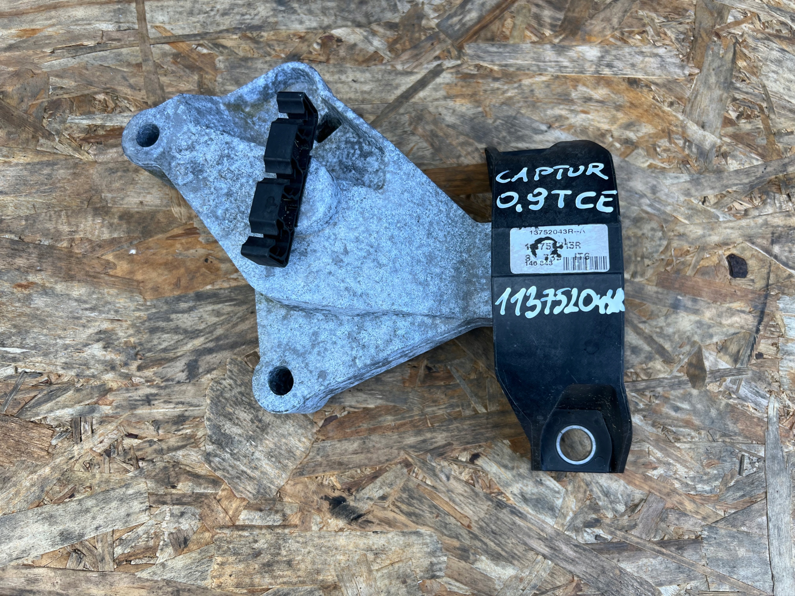 holder engine mount RENAULT CLIO IV CAPTUR 113752043R