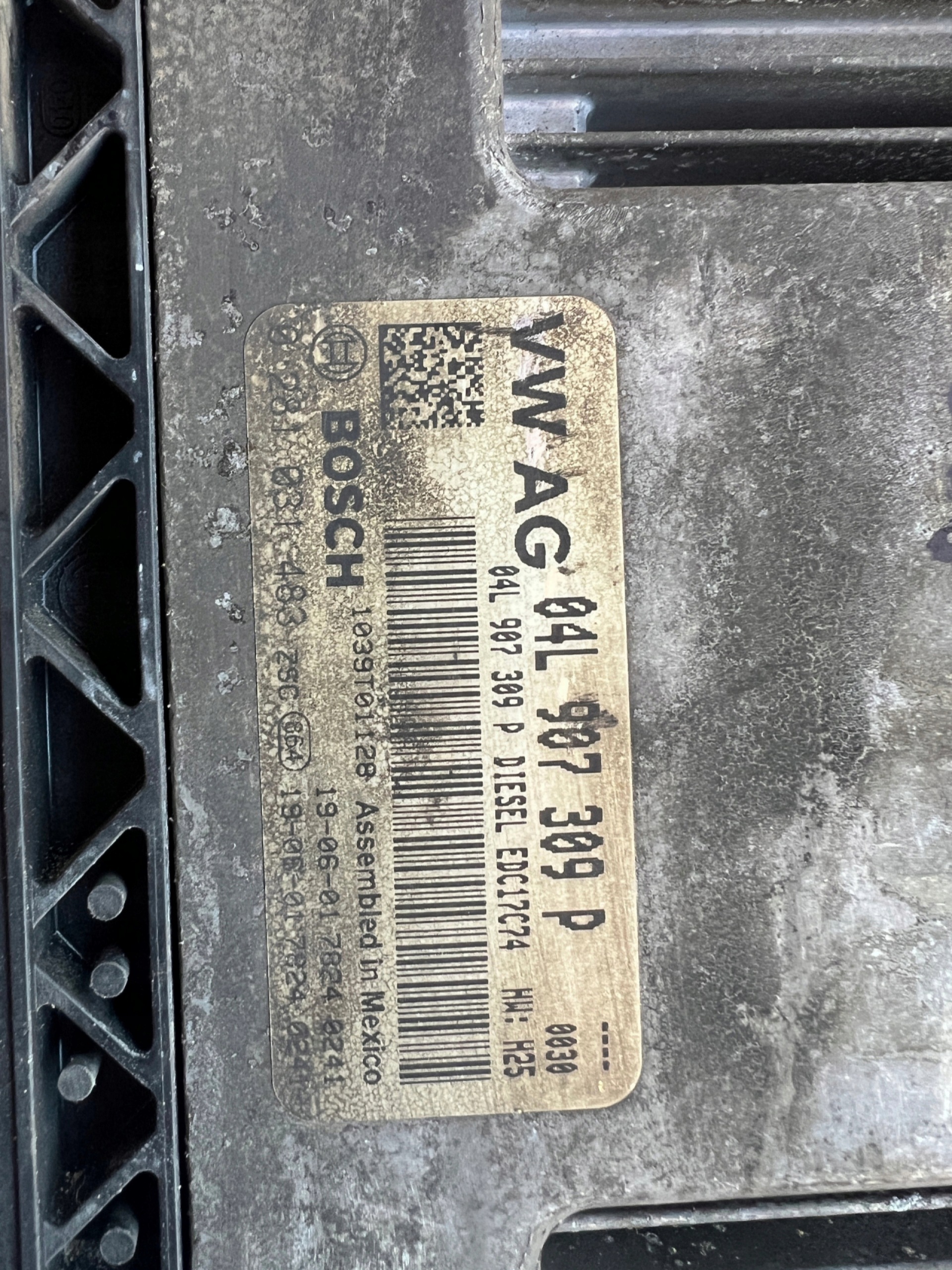 VW PASSAT DCZA 1.6 TDI 04L907309P 0281031483 EDC17C74 computer Originale