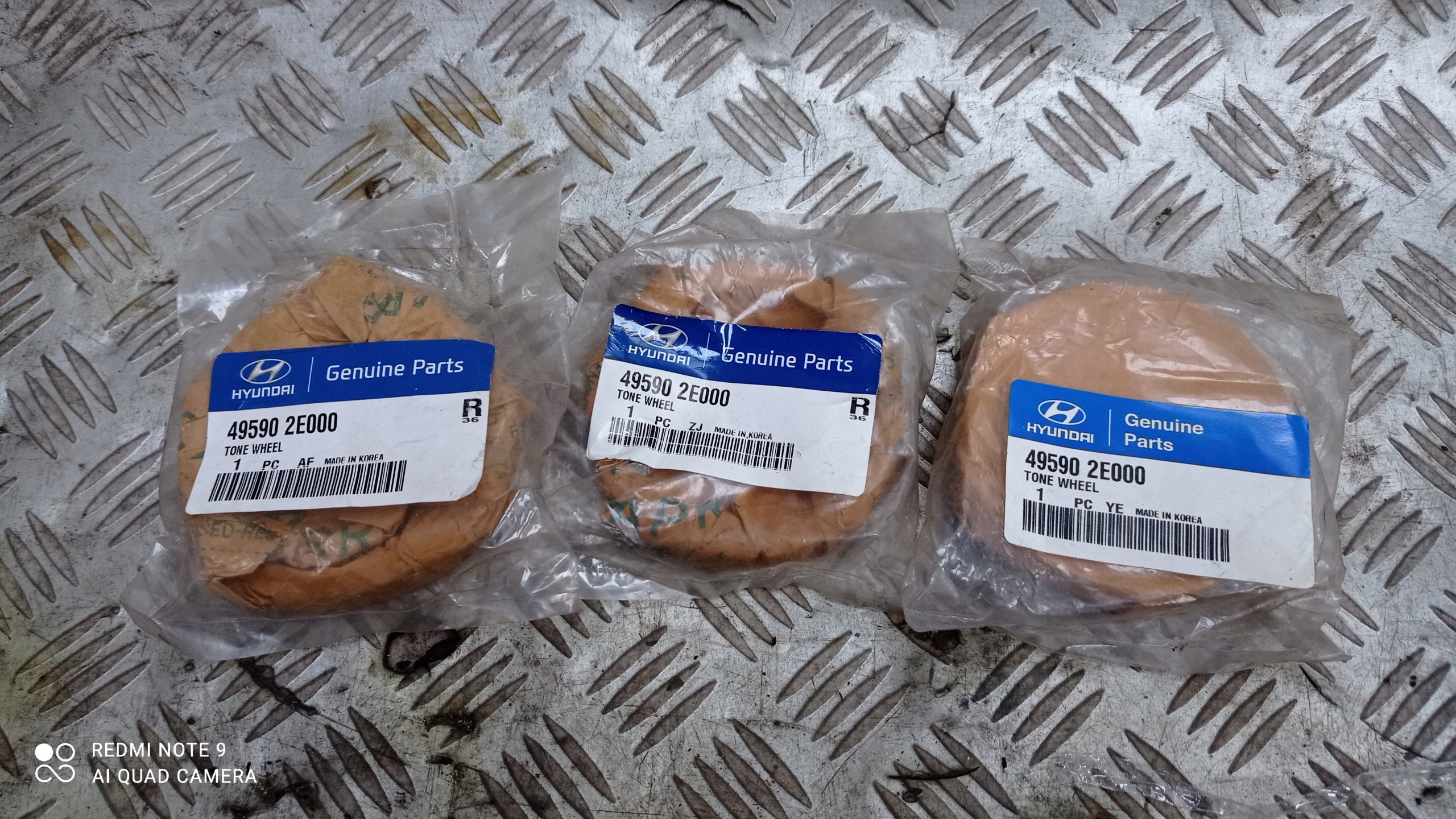 PIERŚCIEŃ ABS KORONKA HYUNDAI IX35 49590-2E000