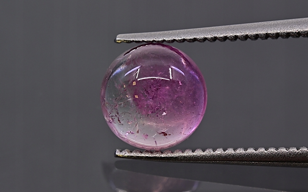 Turmalín kulatý kabošon fi 6,5 mm