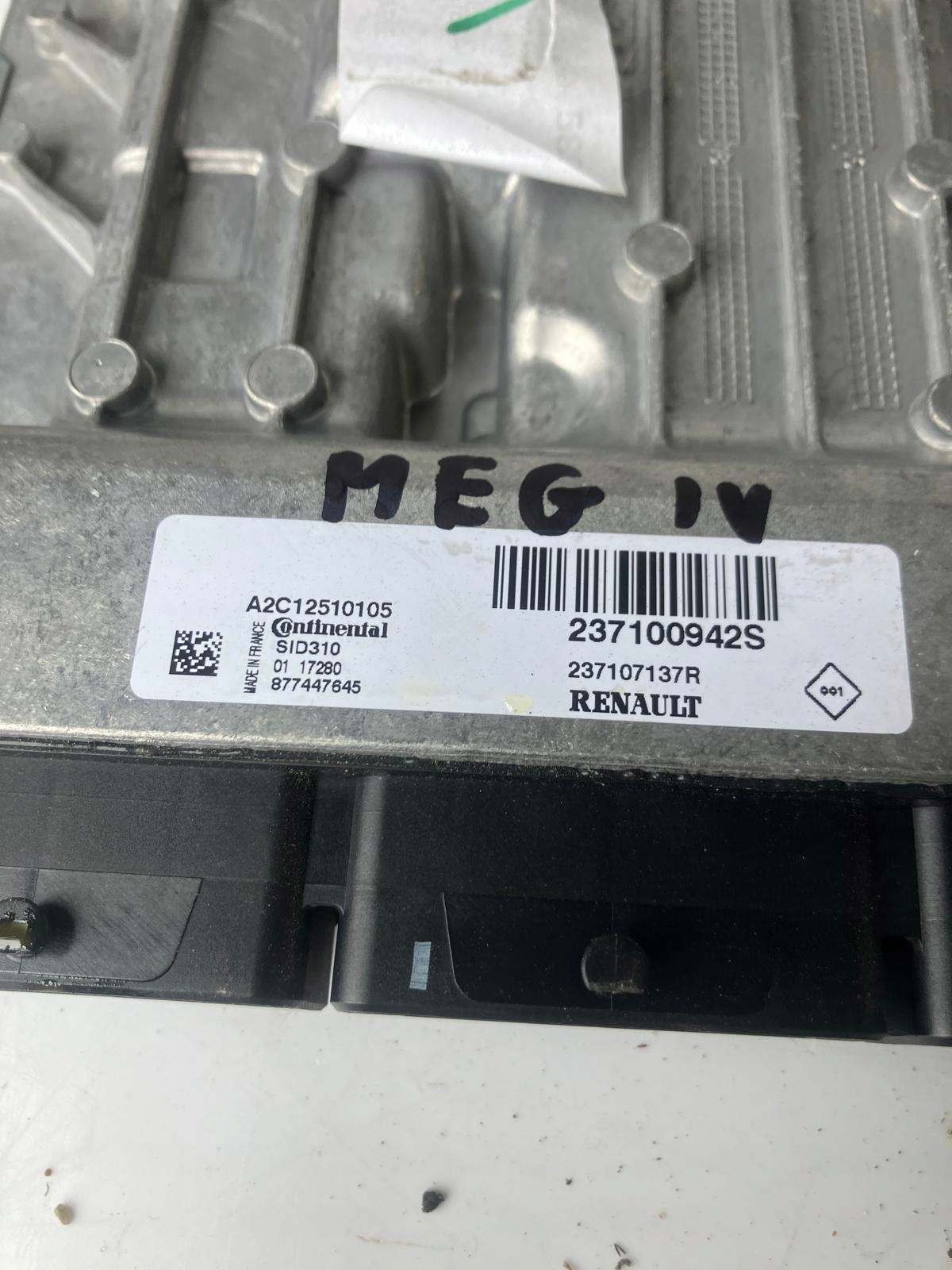 control unit computer of the engine MEGANE IV 1.5 DCI 237100942S 237107137R