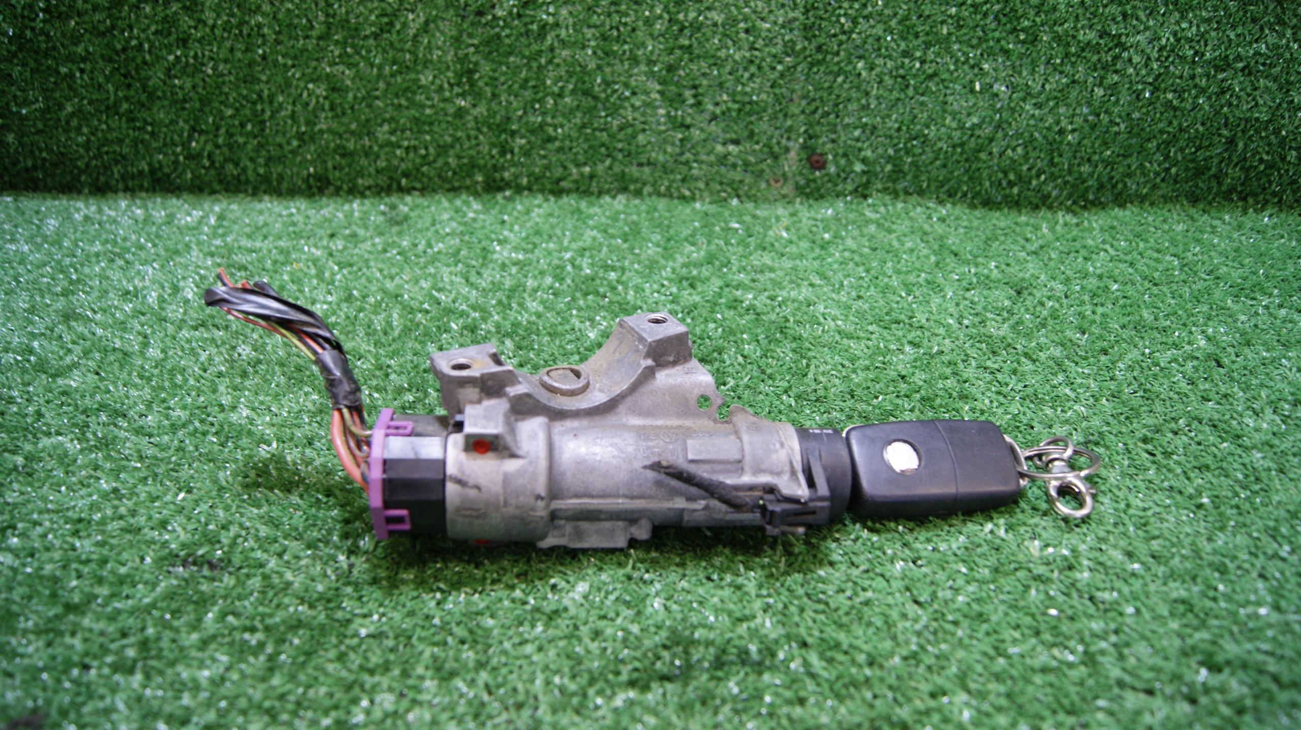 ignition Z KLUCZYKIEM SEAT IBIZA 4 4B0904851C