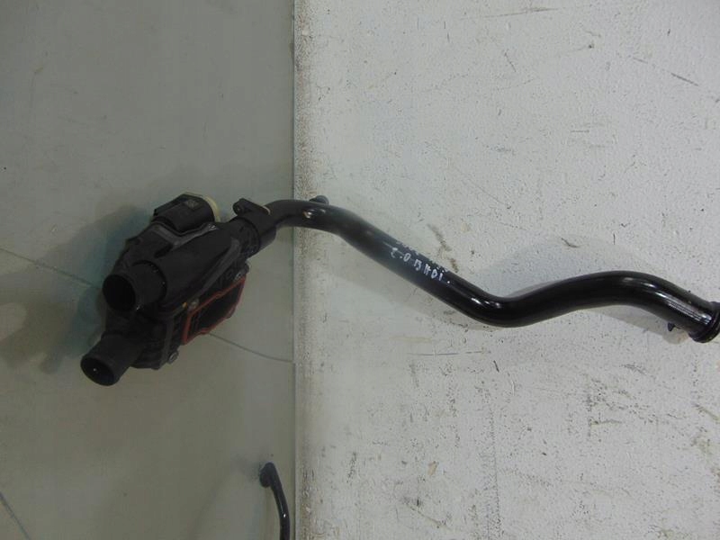 Корпус термостата трубка 3008 II 2.0 BlueHDI