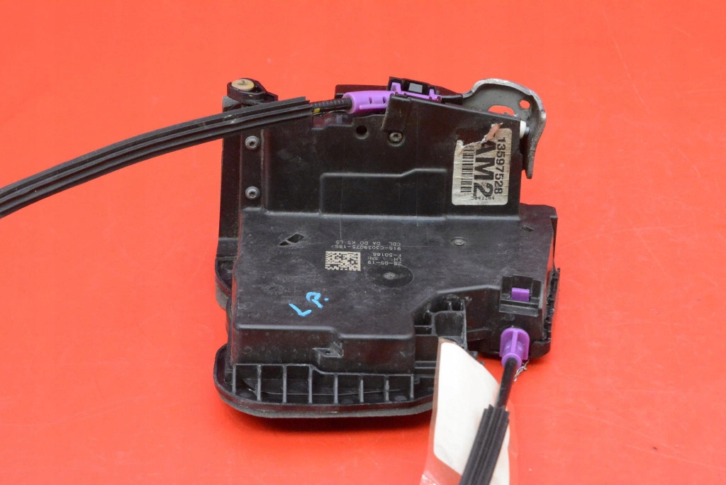 lock door left front front EU 13597528 OPEL INSIGNIA B 5D HB 17-20